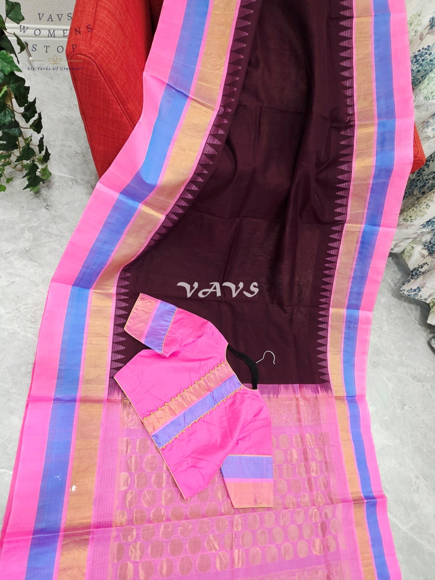 Royal Cocoa Brown Pure Kuppadam Pattu Silk Cotton Temple Border Saree with Candy Pink & Cornflower Blue Border Stitched Blouse