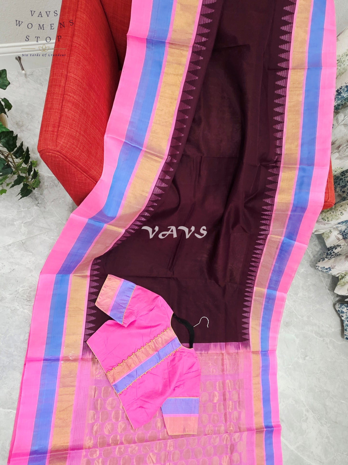 Royal Cocoa Brown Pure Kuppadam Pattu Silk Cotton Temple Border Saree with Candy Pink & Cornflower Blue Border Stitched Blouse