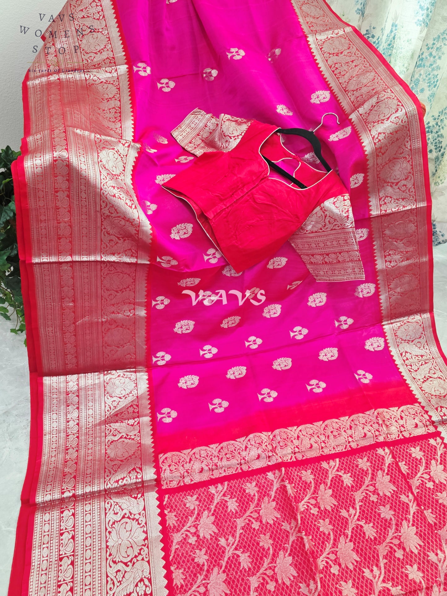 Royal Rani Pink Pure Venkatagiri Pattu Handloom Saree with Silver Zari Stitched Blouse