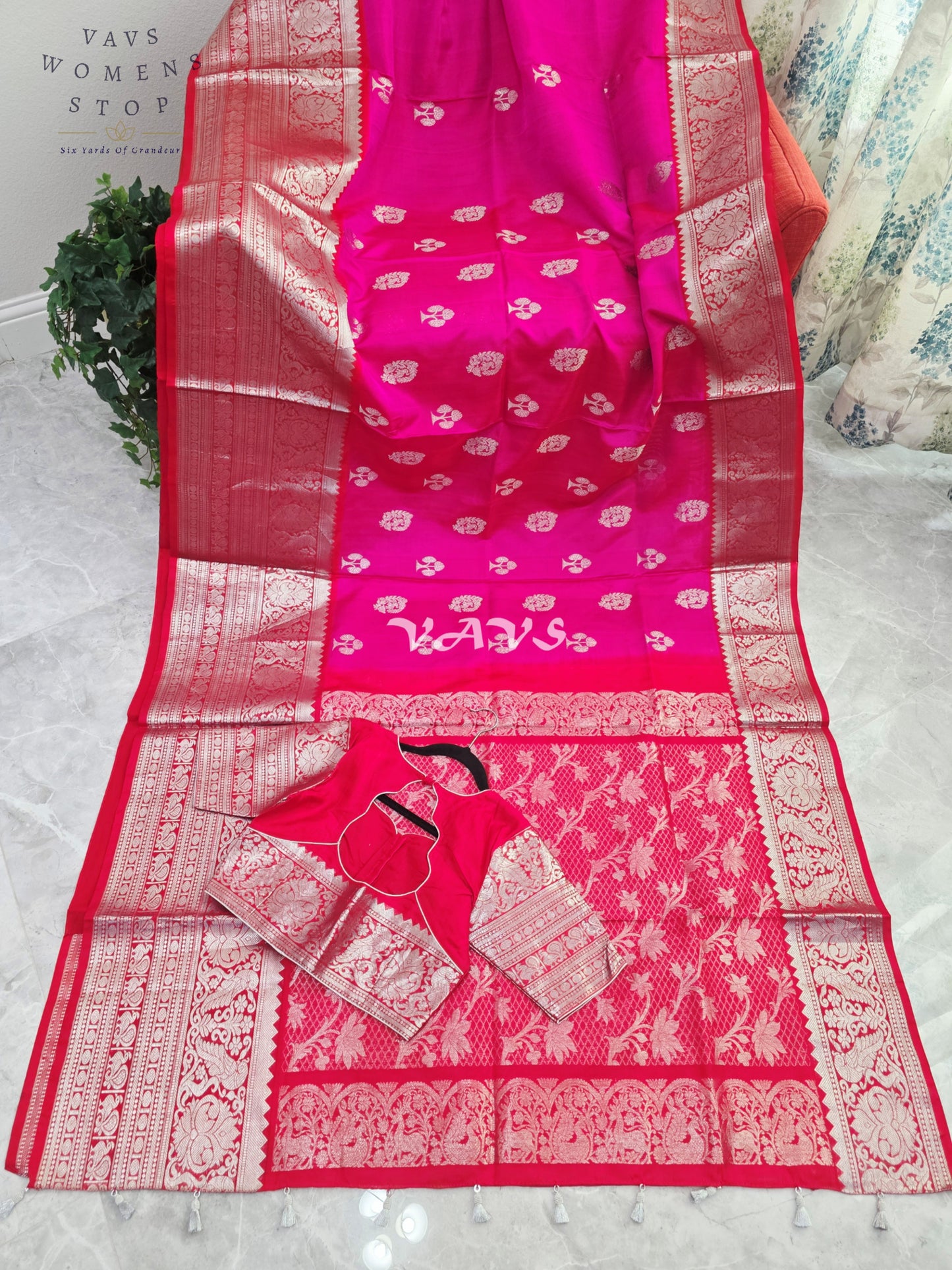 Royal Rani Pink Pure Venkatagiri Pattu Handloom Saree with Silver Zari Stitched Blouse