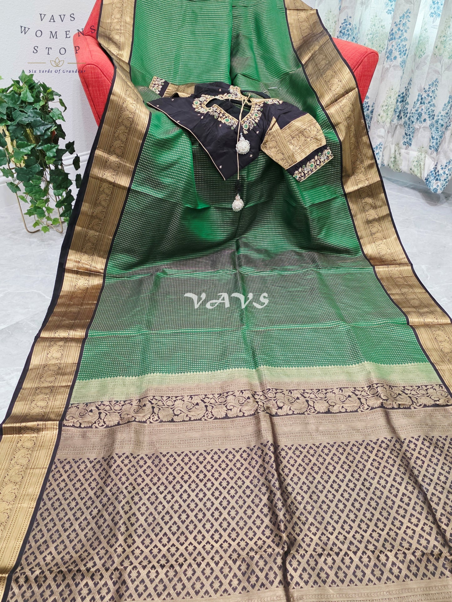 Royal Emerald Green Pure Kanchi Soft Silk Saree with Dark Cocoa Brown & Antique Gold Zari Border and Maggam Blouse Size 36–42