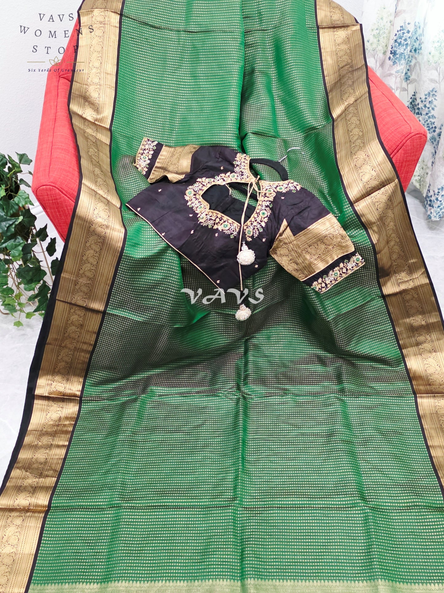 Royal Emerald Green Pure Kanchi Soft Silk Saree with Dark Cocoa Brown & Antique Gold Zari Border and Maggam Blouse Size 36–42