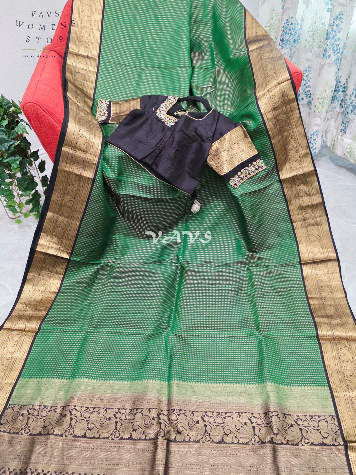 Royal Emerald Green Pure Kanchi Soft Silk Saree with Dark Cocoa Brown & Antique Gold Zari Border and Maggam Blouse Size 36–42