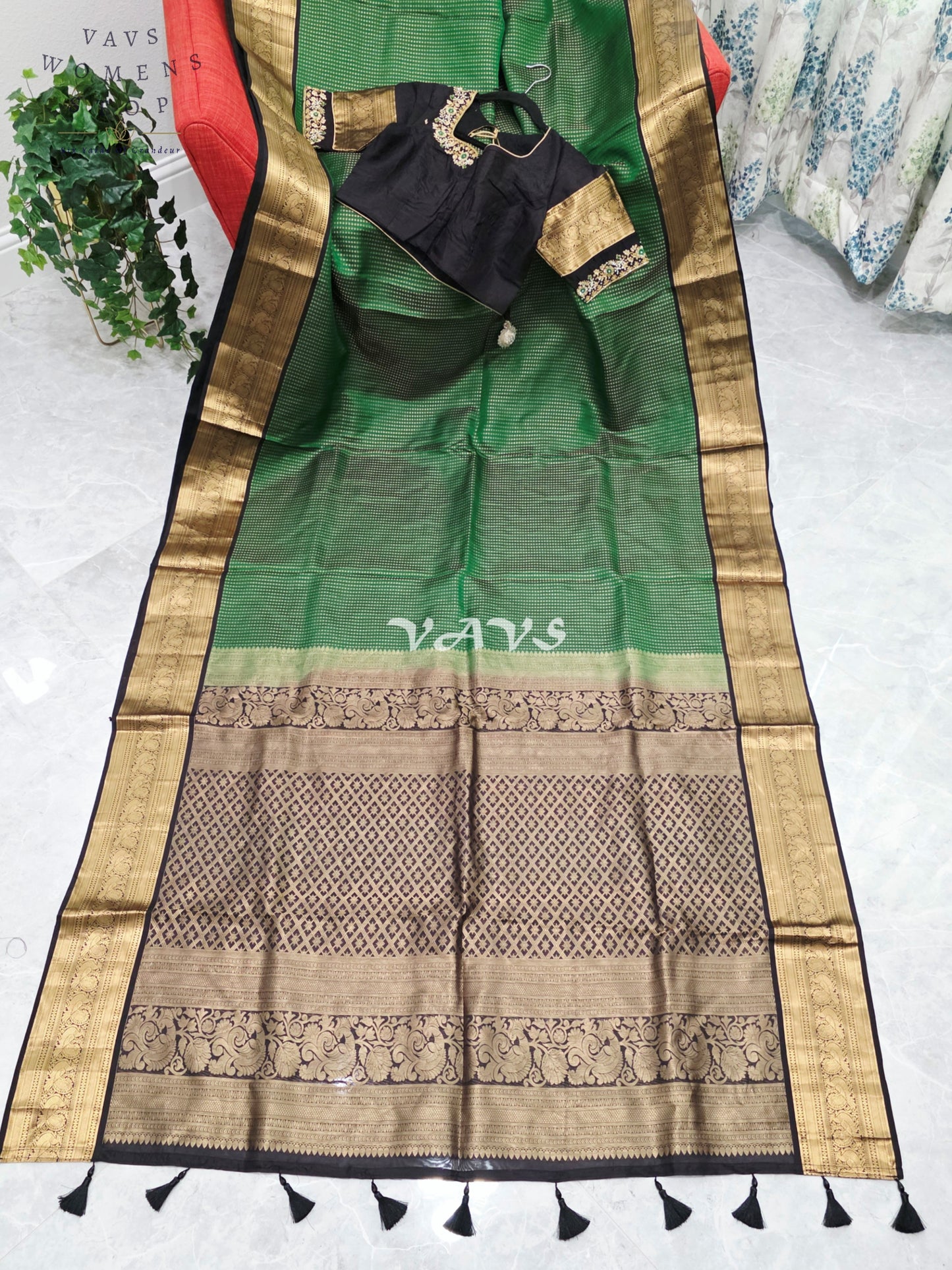 Royal Emerald Green Pure Kanchi Soft Silk Saree with Dark Cocoa Brown & Antique Gold Zari Border and Maggam Blouse Size 36–42