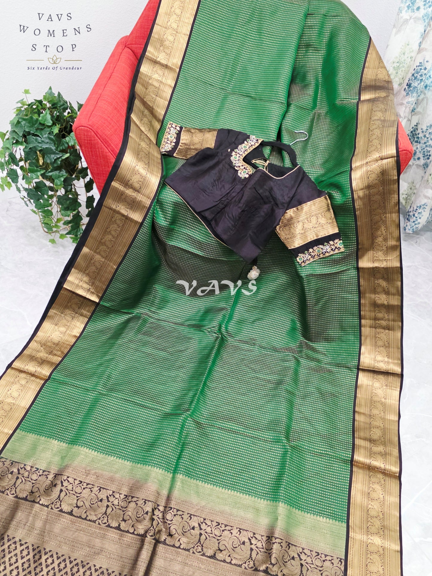 Royal Emerald Green Pure Kanchi Soft Silk Saree with Dark Cocoa Brown & Antique Gold Zari Border and Maggam Blouse Size 36–42