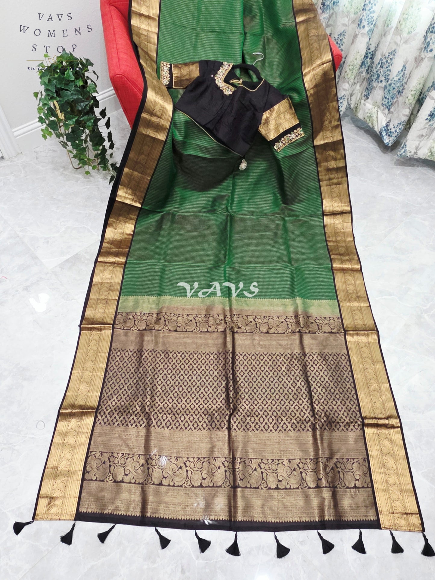 Royal Emerald Green Pure Kanchi Soft Silk Saree with Dark Cocoa Brown & Antique Gold Zari Border and Maggam Blouse Size 36–42
