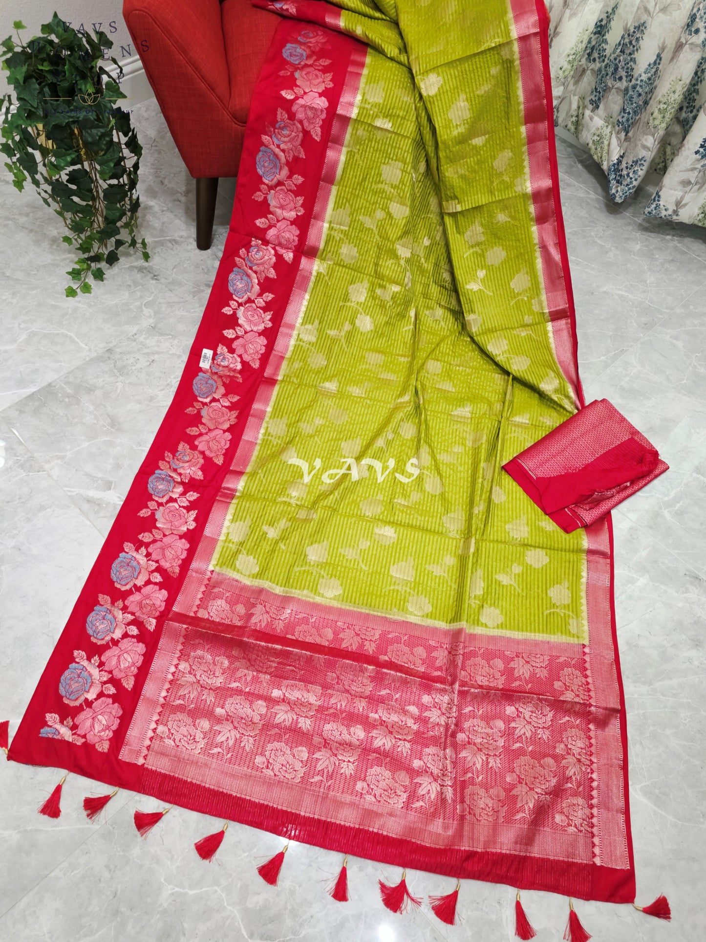 Royal Parrot Green Semi Warm Banarasi Saree with Crimson Red Floral Woven Border & Unstitched Blouse Piece
