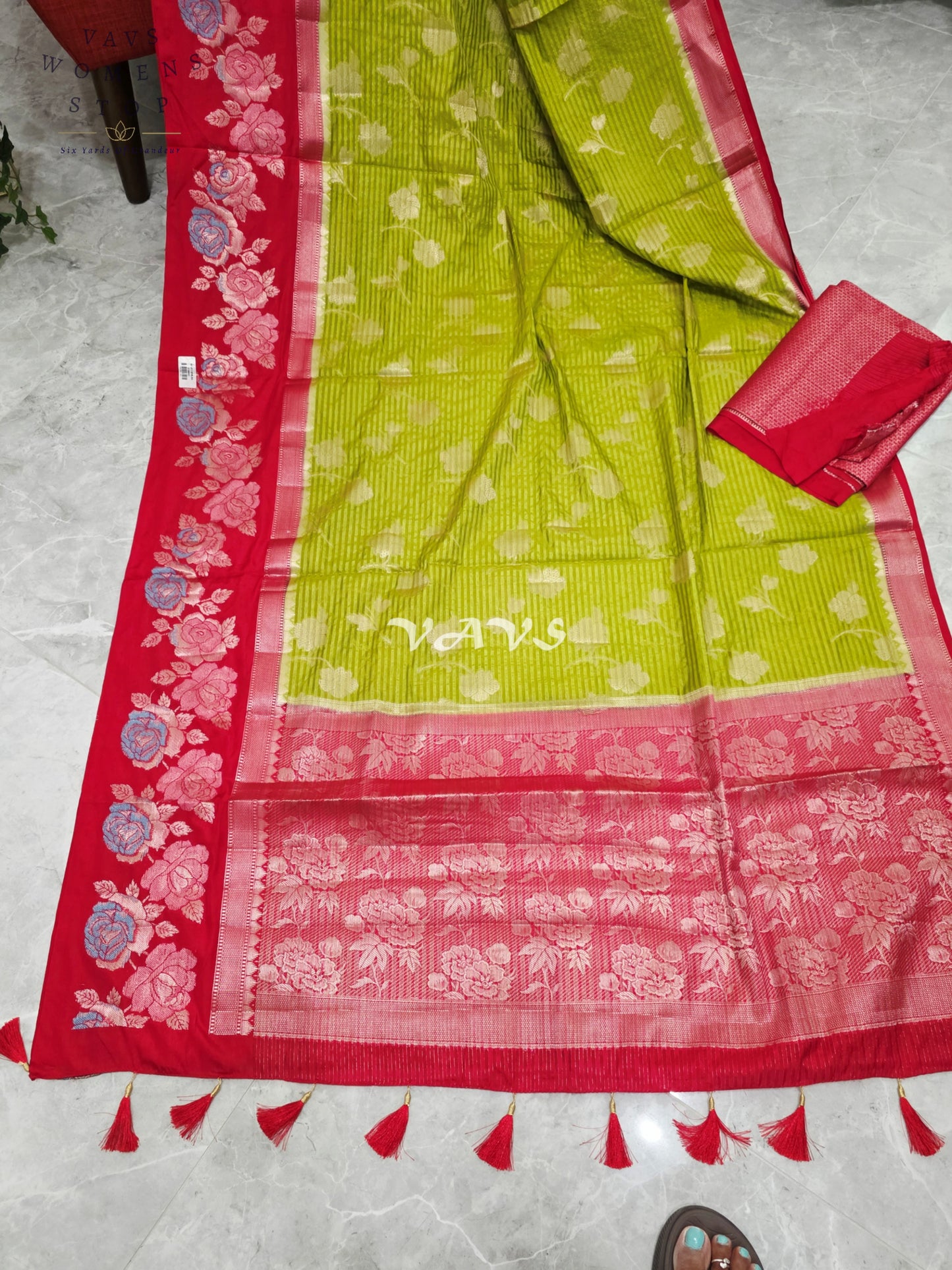 Royal Parrot Green Semi Warm Banarasi Saree with Crimson Red Floral Woven Border & Unstitched Blouse Piece