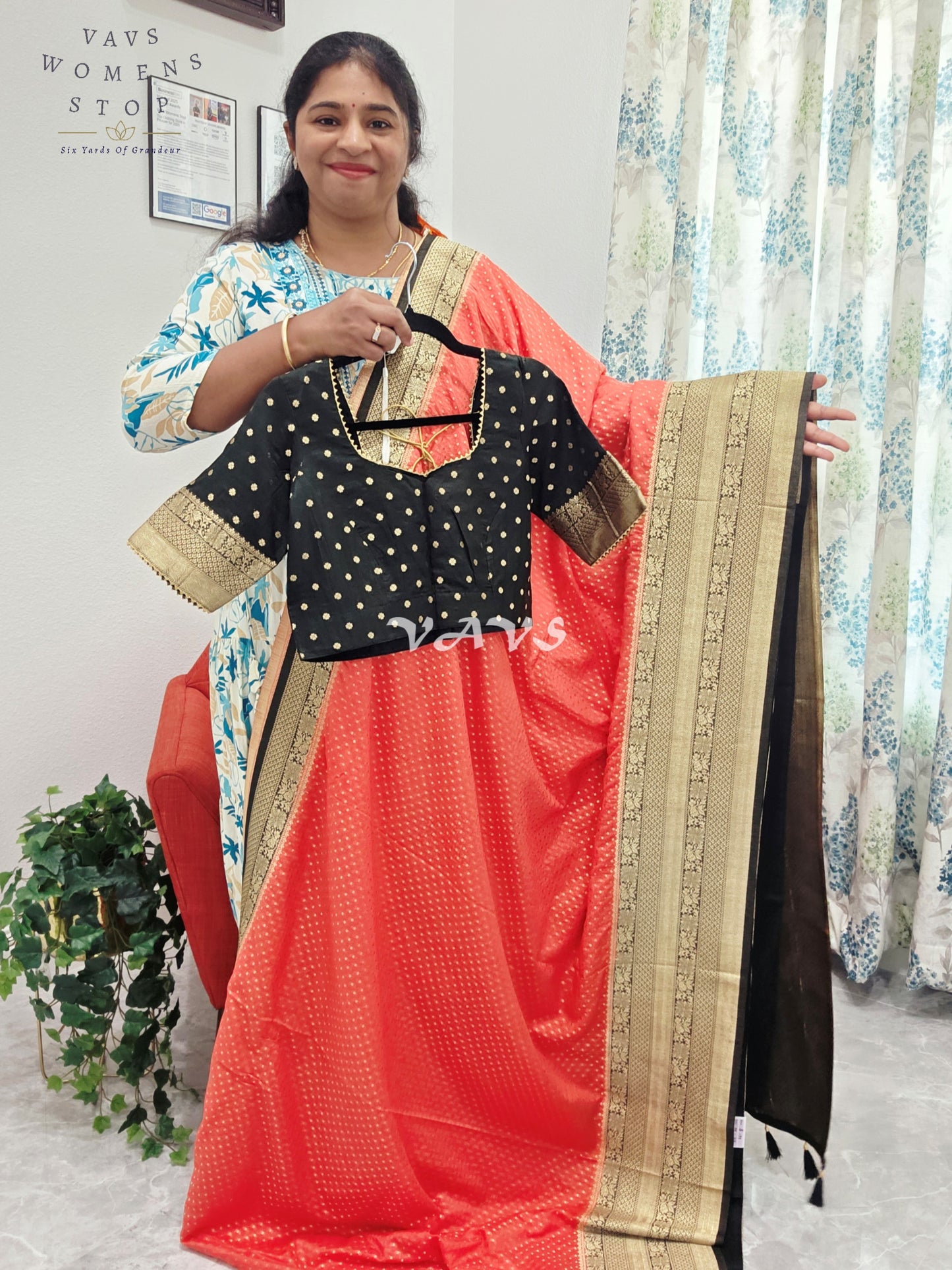 Fancy Semi Warm Benarasi Silk Saree - Blouse