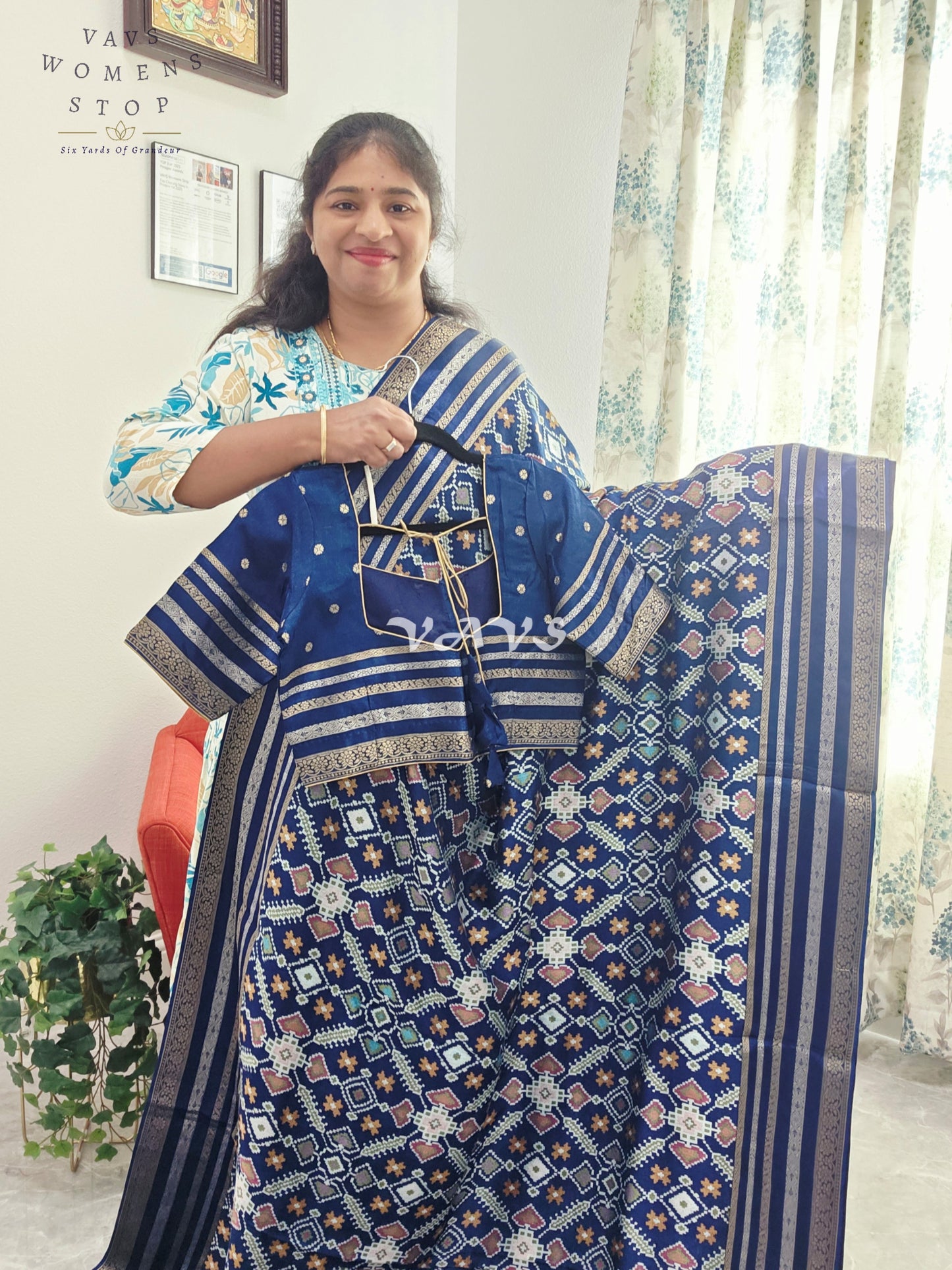 Royal Navy Blue & Antique Gold Benarasi Crepe Silk Patola Designer Saree with Stitched Blouse