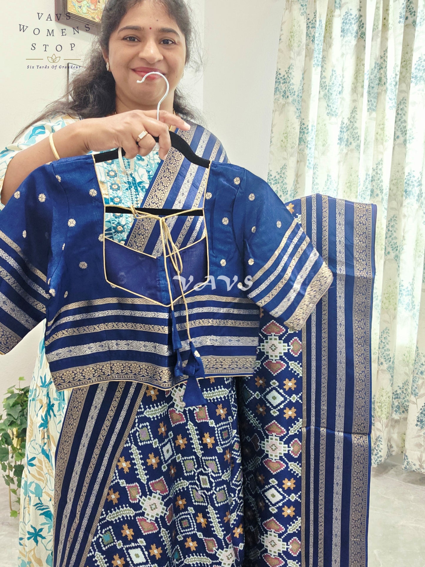 Royal Navy Blue & Antique Gold Benarasi Crepe Silk Patola Designer Saree with Stitched Blouse