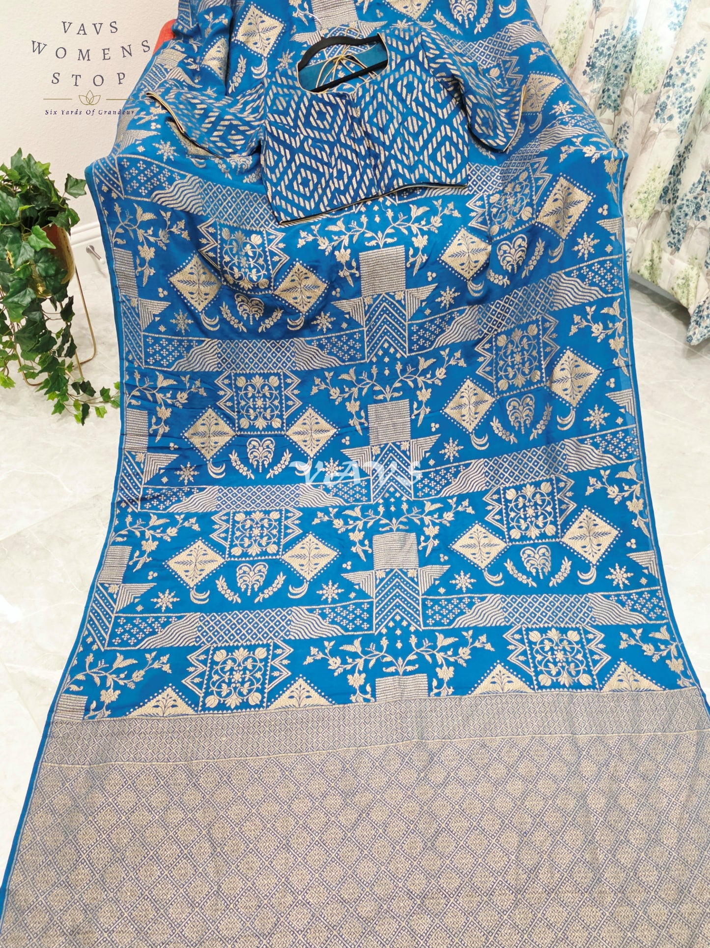 Royal Cobalt Blue Borderless Pure Crepe Khaddi Georgette Saree with Antique Gold Woven Design & Stitched Blouse Size 38-44