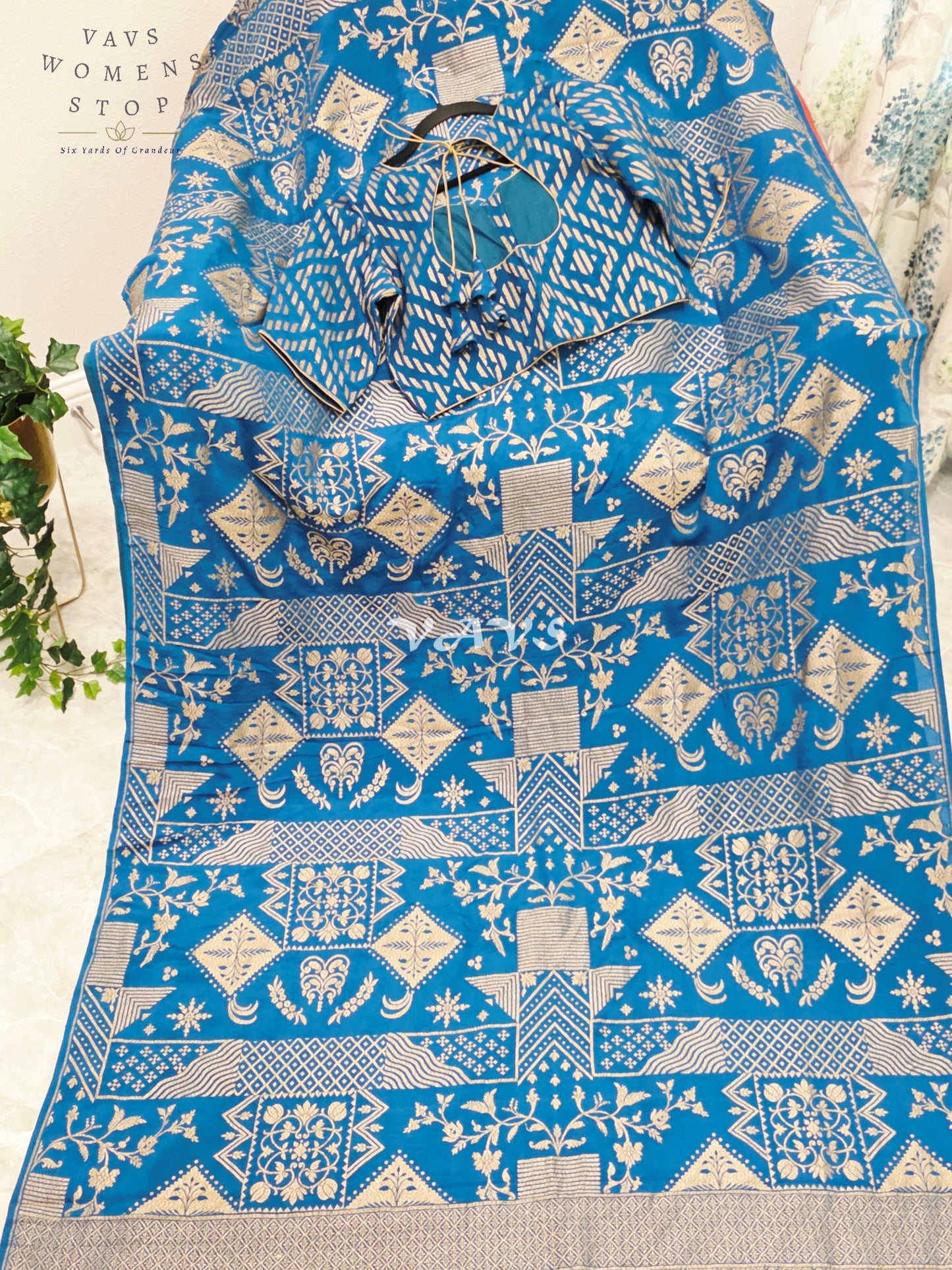 Royal Cobalt Blue Borderless Pure Crepe Khaddi Georgette Saree with Antique Gold Woven Design & Stitched Blouse Size 38-44