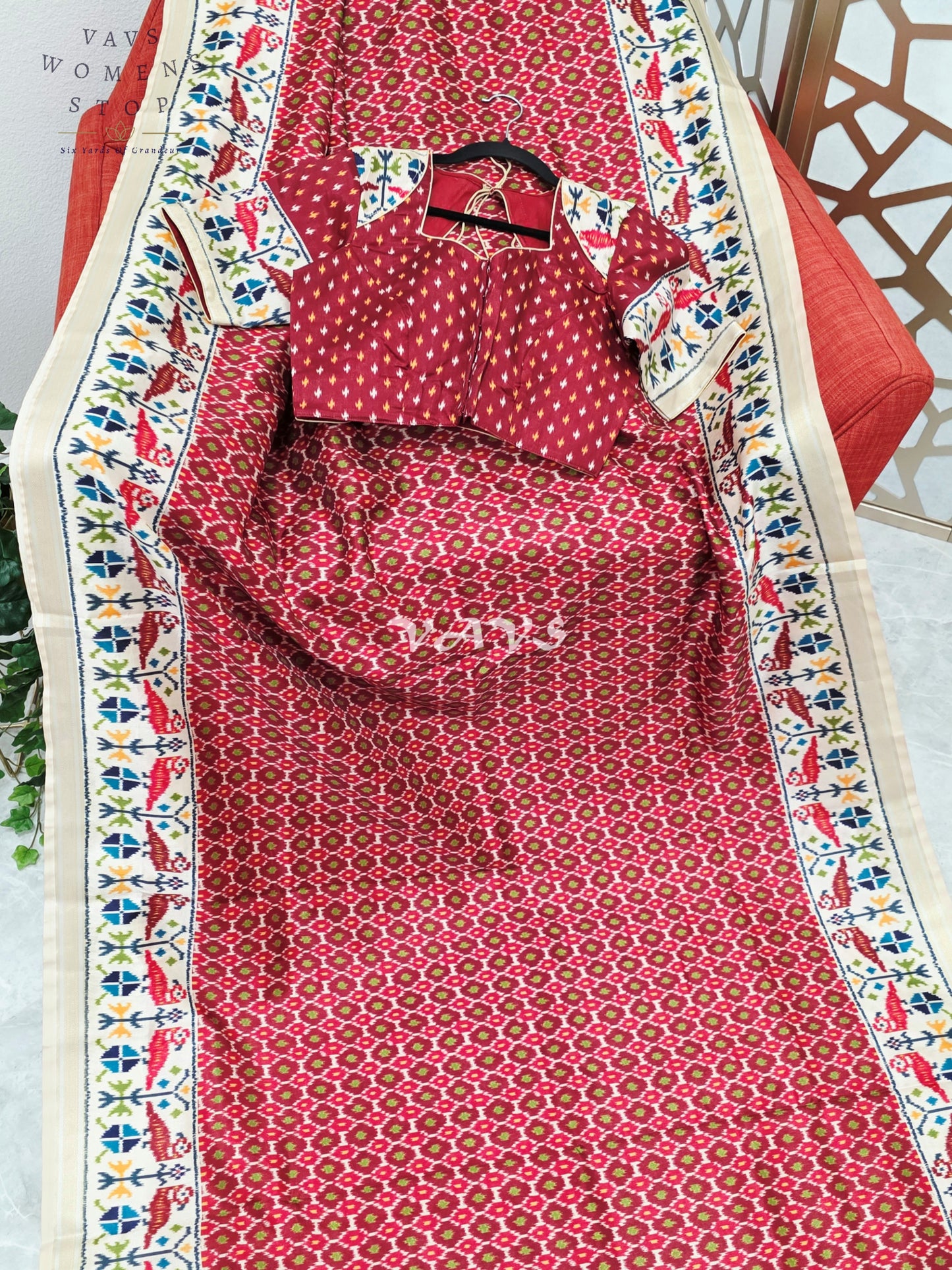 Regal Crimson Red Pochampally Ikkat Print Blended Banarasi Silk Saree with Ivory Gold Pallu & Stitched Blouse Size 38-44