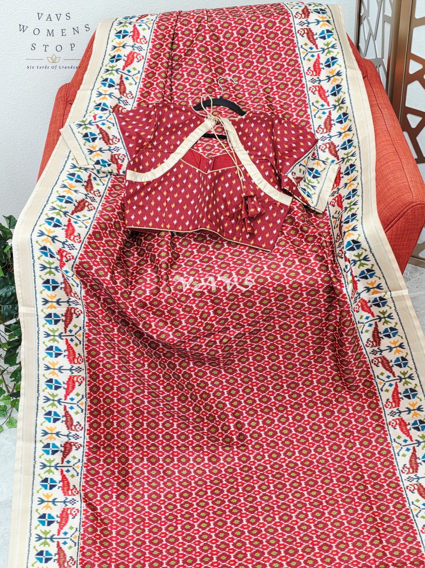 Regal Crimson Red Pochampally Ikkat Print Blended Banarasi Silk Saree with Ivory Gold Pallu & Stitched Blouse Size 38-44