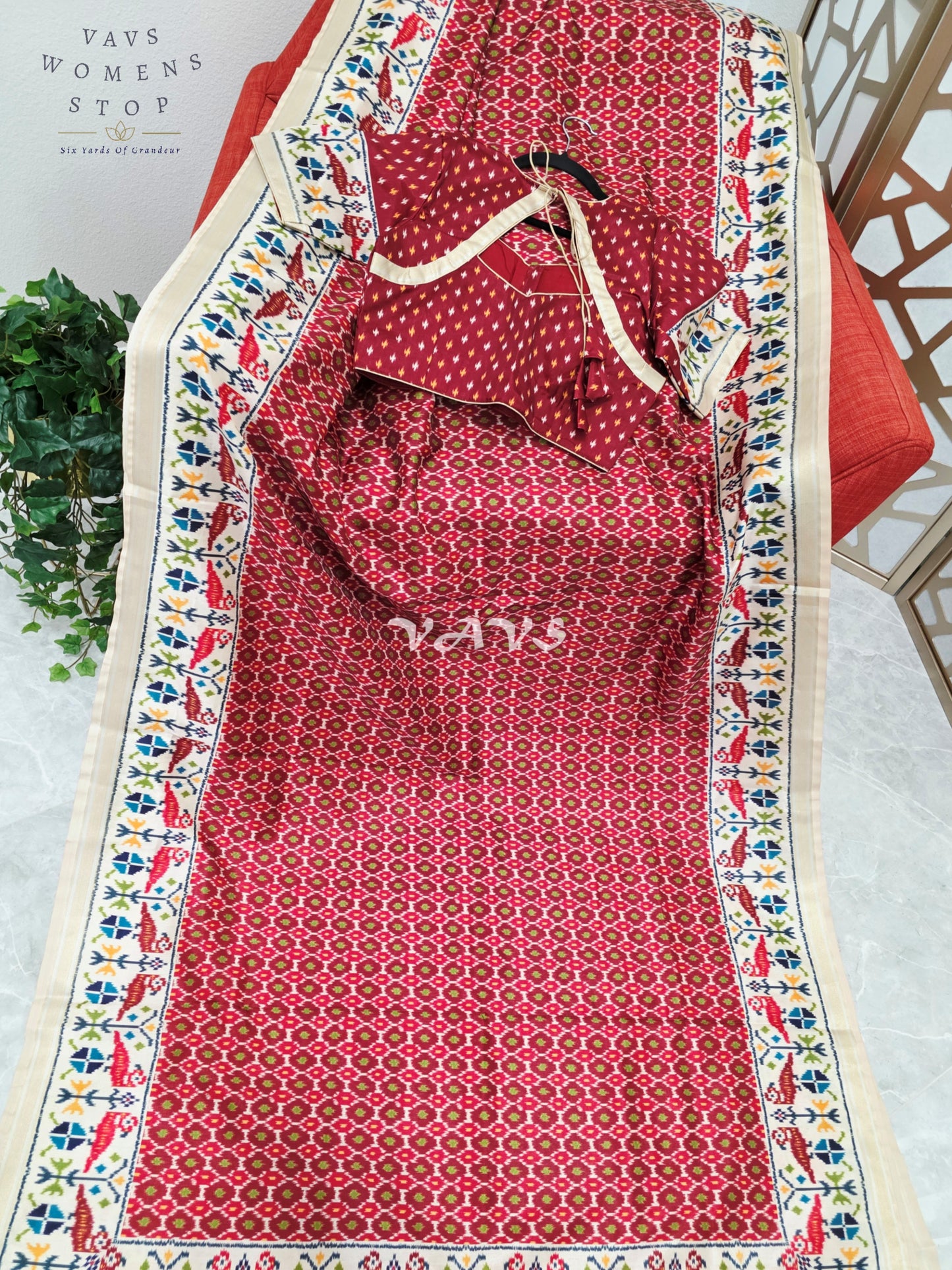 Regal Crimson Red Pochampally Ikkat Print Blended Banarasi Silk Saree with Ivory Gold Pallu & Stitched Blouse Size 38-44