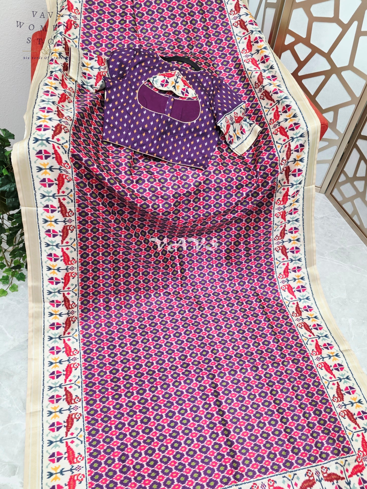 Regal Fuchsia Rose Pochampally Ikkat Print Blended Banarasi Silk Saree with Champagne Gold Pallu & Stitched Blouse Size 34-40
