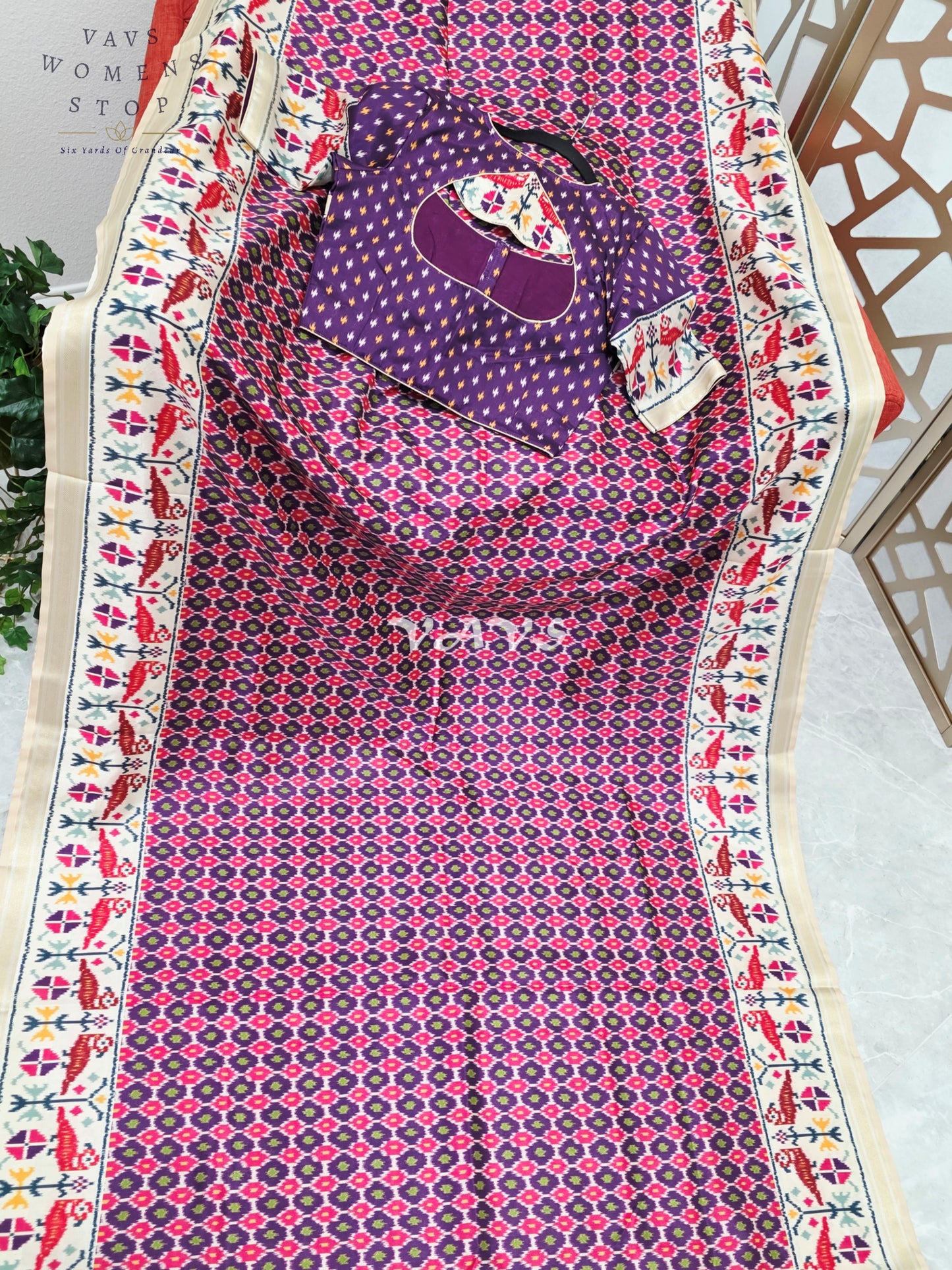 Regal Fuchsia Rose Pochampally Ikkat Print Blended Banarasi Silk Saree with Champagne Gold Pallu & Stitched Blouse Size 34-40