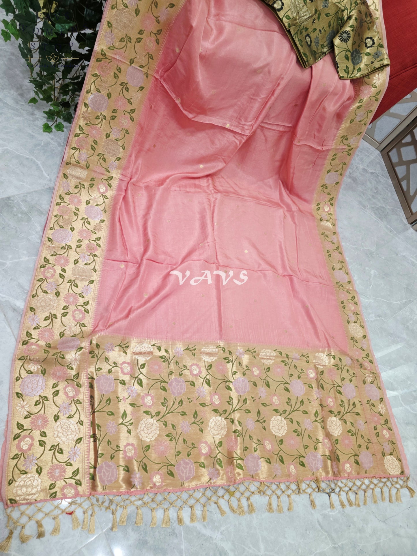 Regal Blush Rose Munga Crepe Silk Saree with Antique Gold Paithani Border & Floral Stitched Blouse