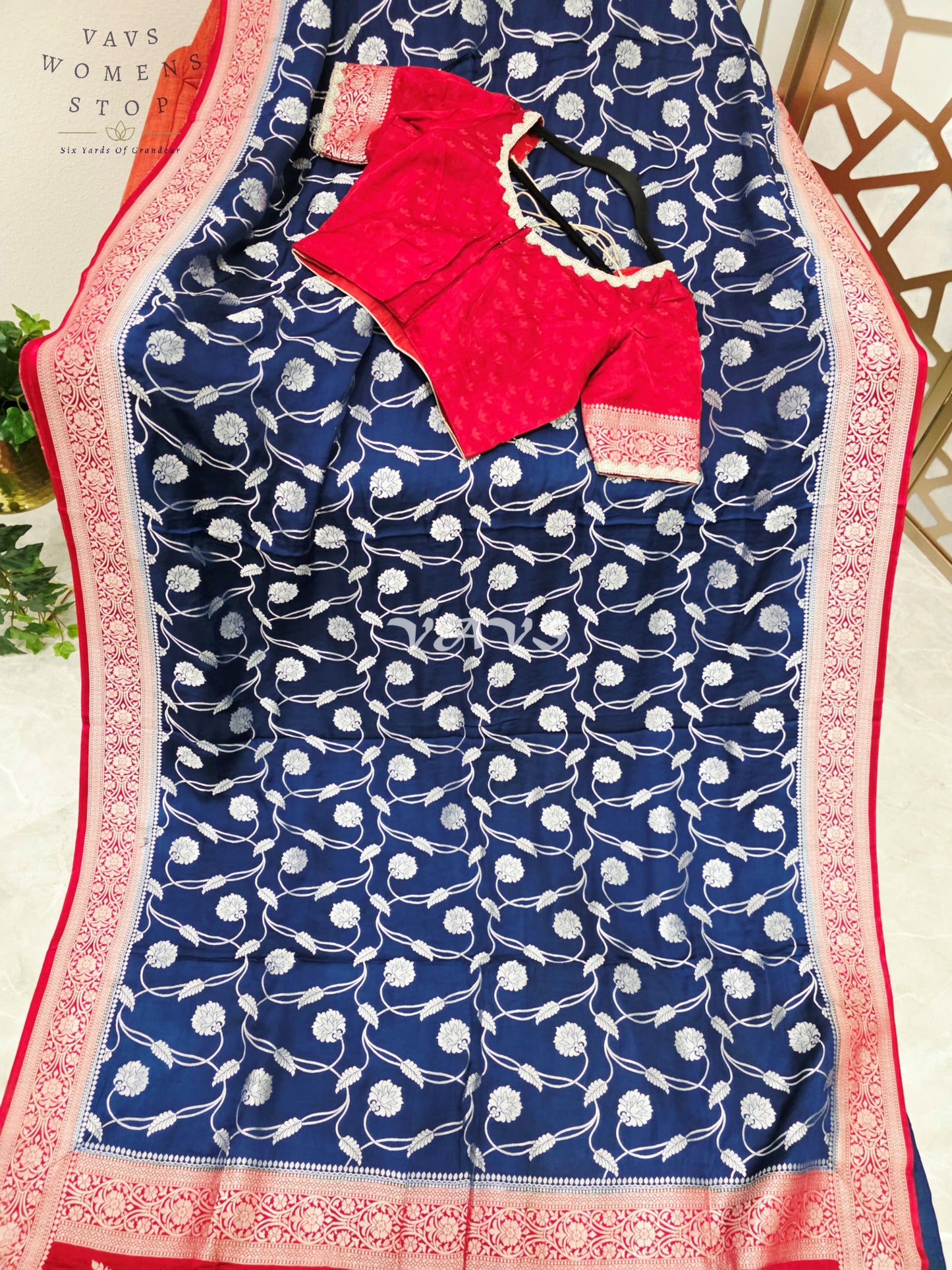 Regal Midnight Navy & Crimson Red Munga Banarasi Crepe Silk Saree with Antique Silver Floral Weave & Stitched Blouse