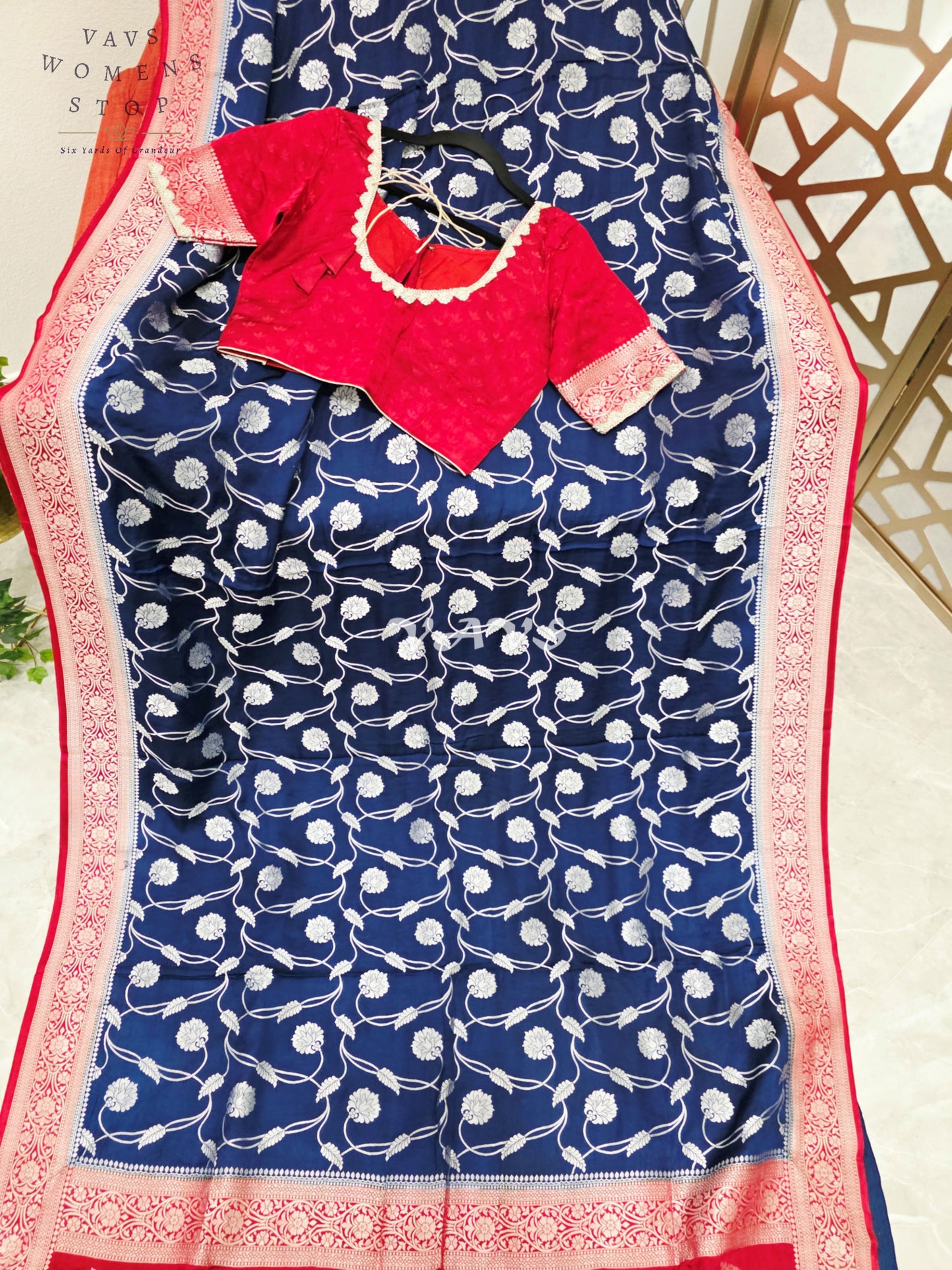 Regal Midnight Navy & Crimson Red Munga Banarasi Crepe Silk Saree with Antique Silver Floral Weave & Stitched Blouse