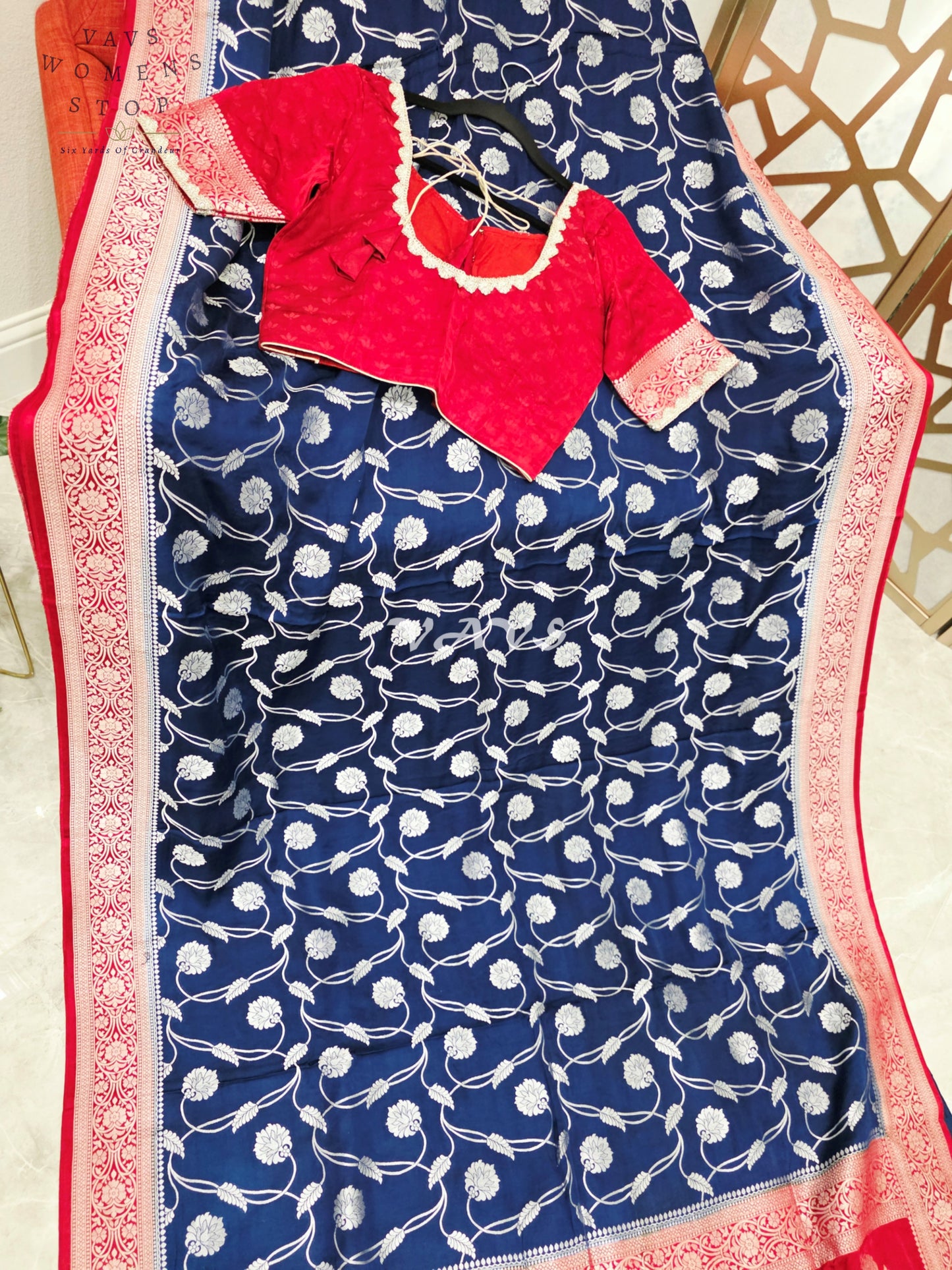 Regal Midnight Navy & Crimson Red Munga Banarasi Crepe Silk Saree with Antique Silver Floral Weave & Stitched Blouse