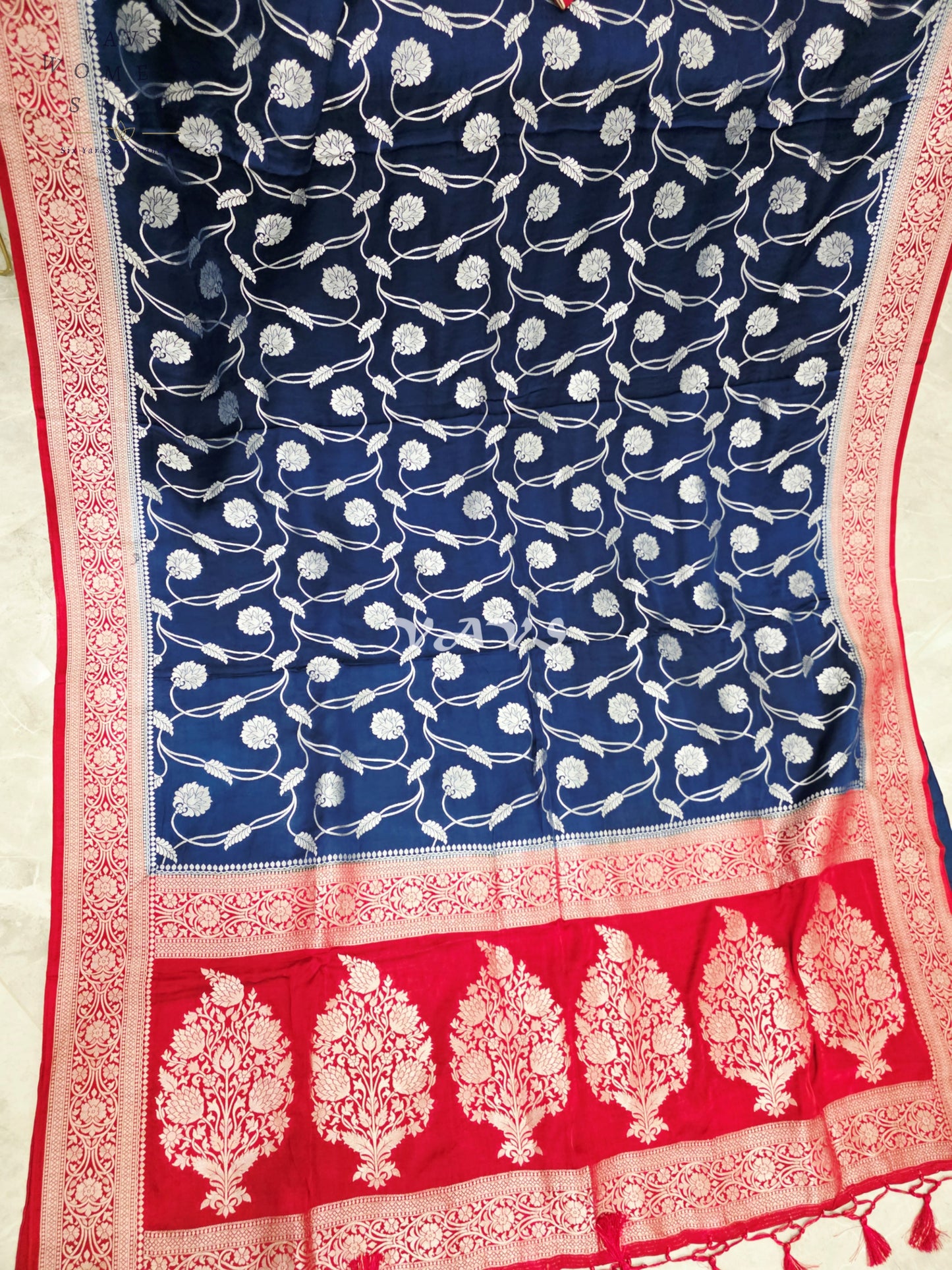 Regal Midnight Navy & Crimson Red Munga Banarasi Crepe Silk Saree with Antique Silver Floral Weave & Stitched Blouse