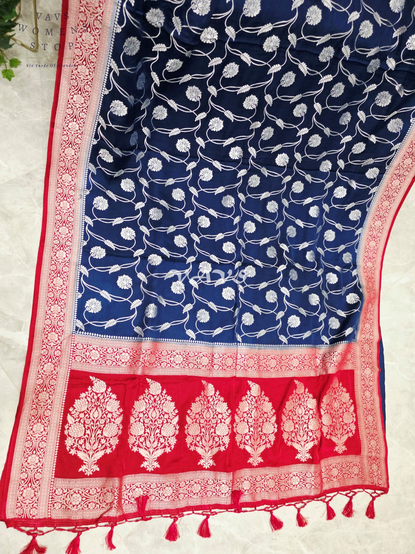 Regal Midnight Navy & Crimson Red Munga Banarasi Crepe Silk Saree with Antique Silver Floral Weave & Stitched Blouse