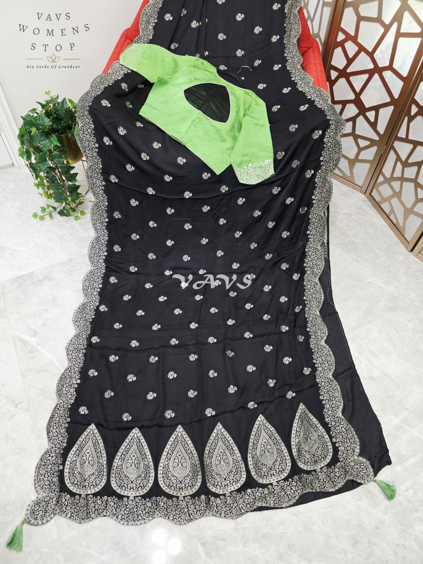 Regal Midnight Black Munga Banarasi Crepe Silk Saree with Antique Silver Zari Scallop Border & Lime Green Blouse