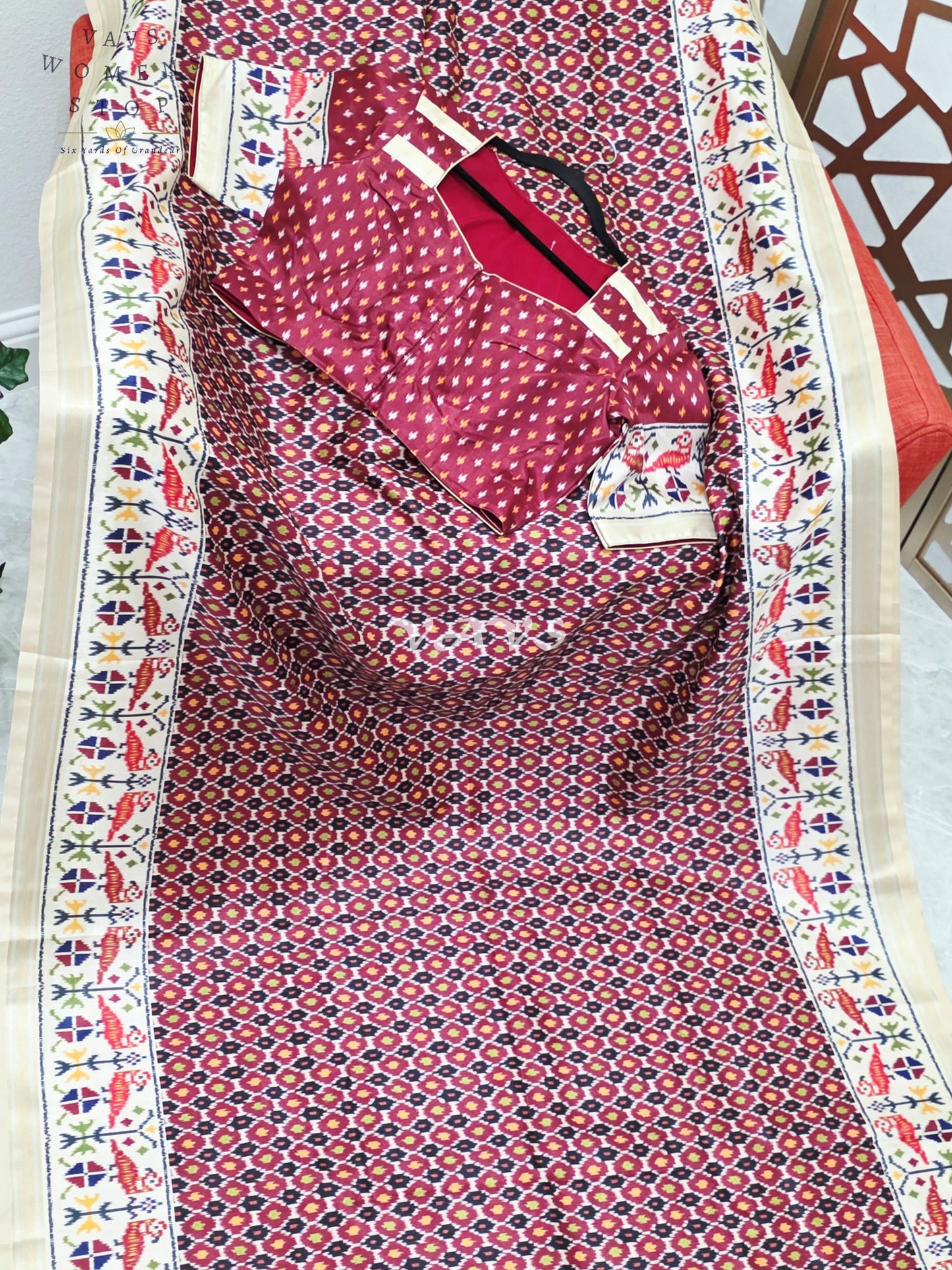 Regal Maroon Mosaic Pochampally Ikkat Print Blended Banarasi Silk Saree with Ivory Gold Pallu & Stitched Blouse