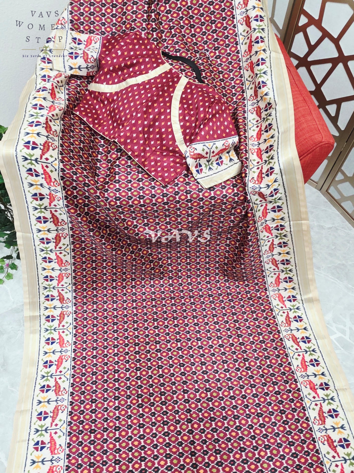 Regal Maroon Mosaic Pochampally Ikkat Print Blended Banarasi Silk Saree with Ivory Gold Pallu & Stitched Blouse