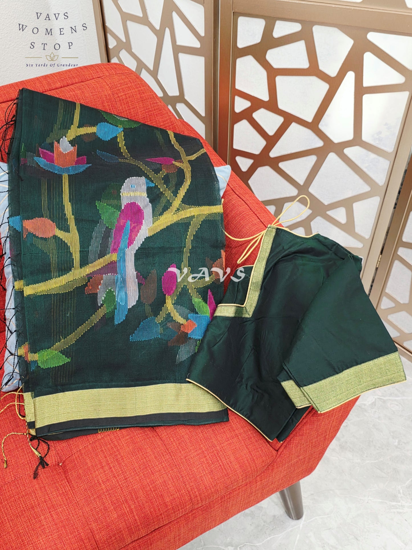 Emerald Forest Green Pure Muslin Silk Jamdani Saree with Multicolor Birds & Stitched Blouse Size 42-48