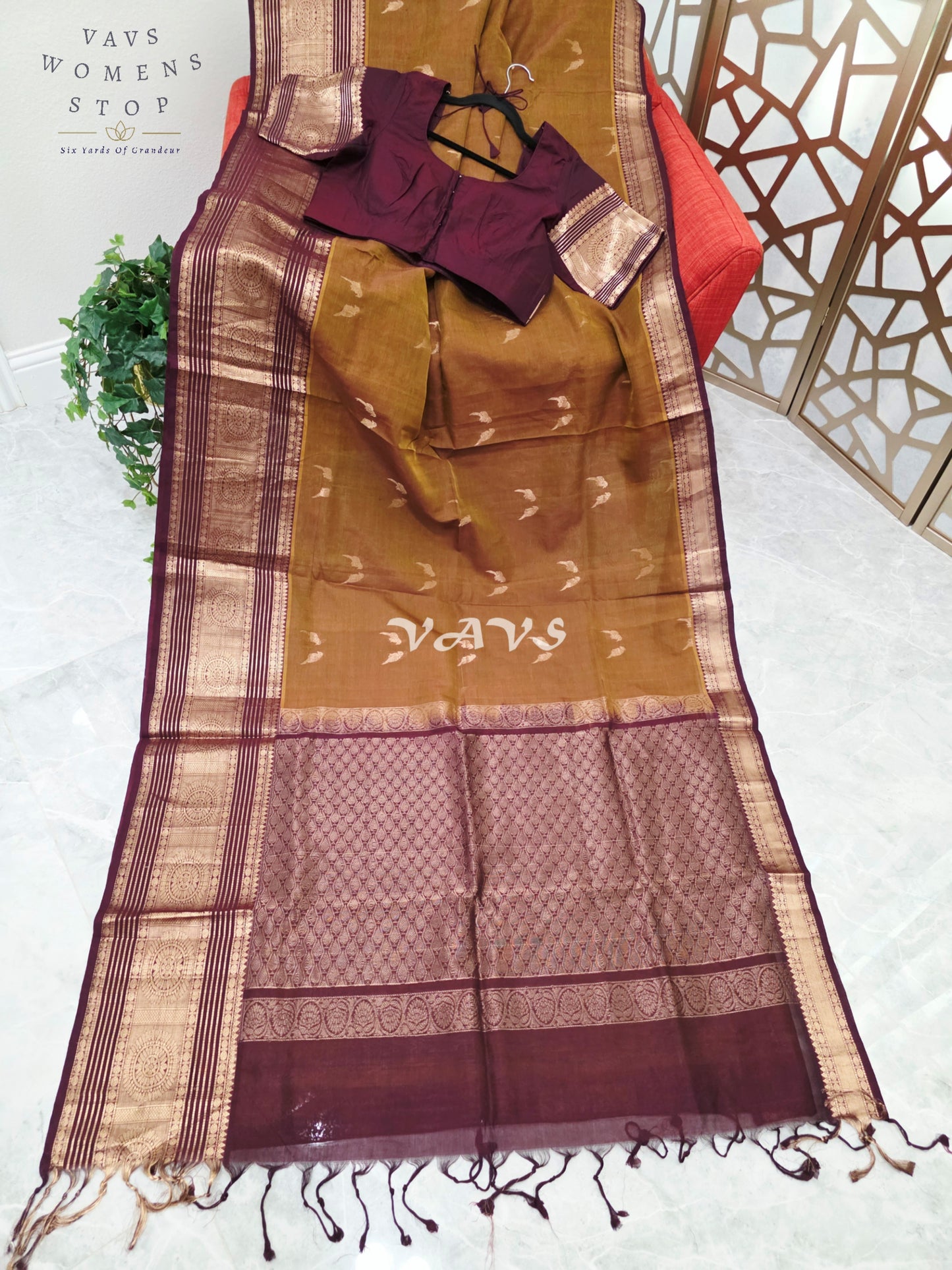 Heritage Antique Bronze Handloom Mangalagiri Pattu Silk Cotton Saree with Wine Blouse Size 42-48