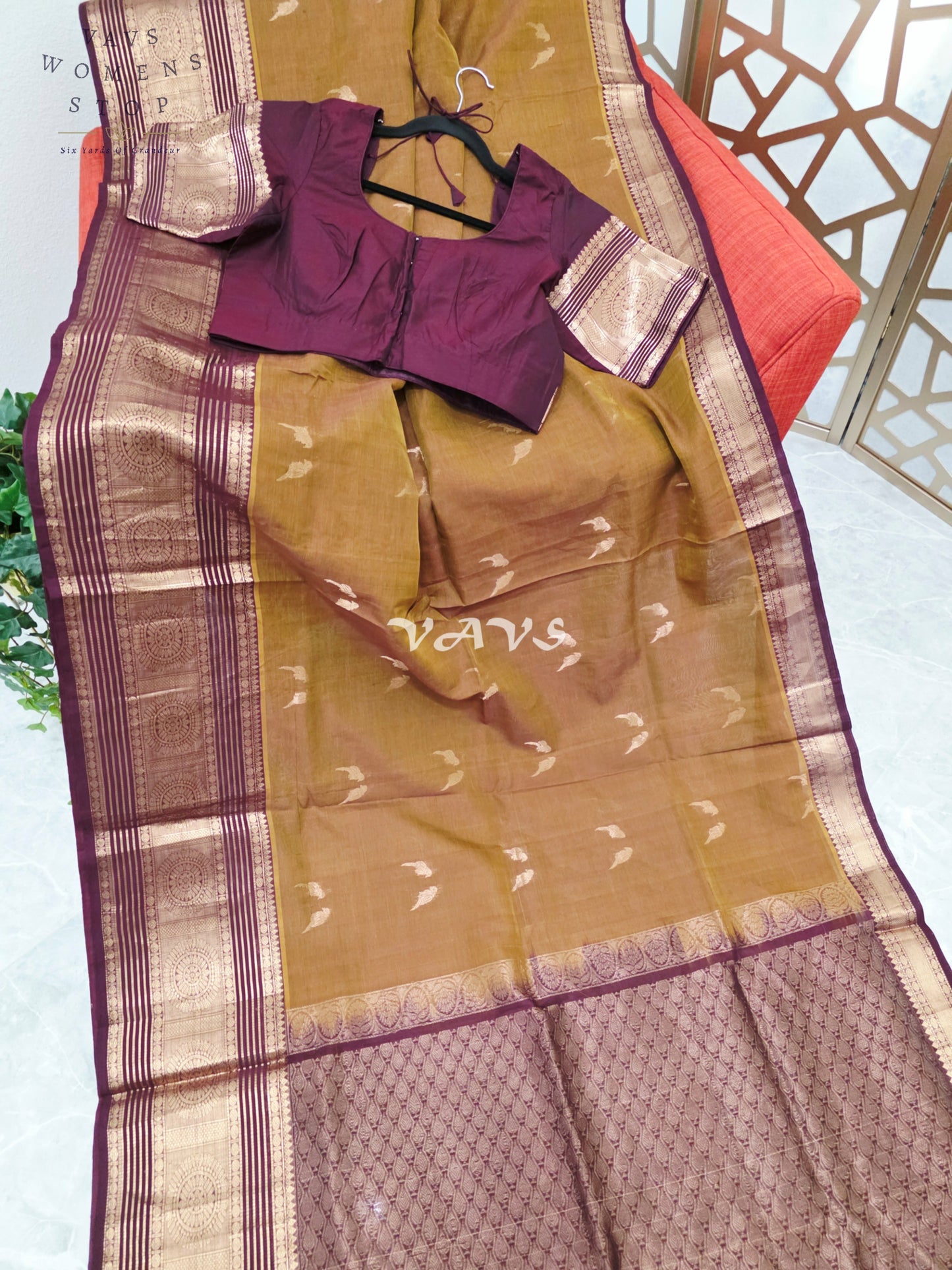 Heritage Antique Bronze Handloom Mangalagiri Pattu Silk Cotton Saree with Wine Blouse Size 42-48