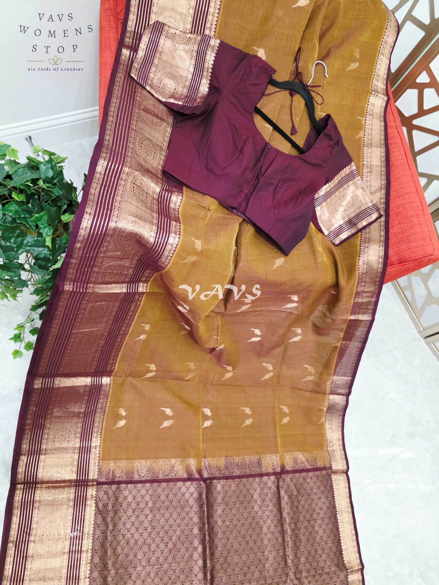 Heritage Antique Bronze Handloom Mangalagiri Pattu Silk Cotton Saree with Wine Blouse Size 42-48
