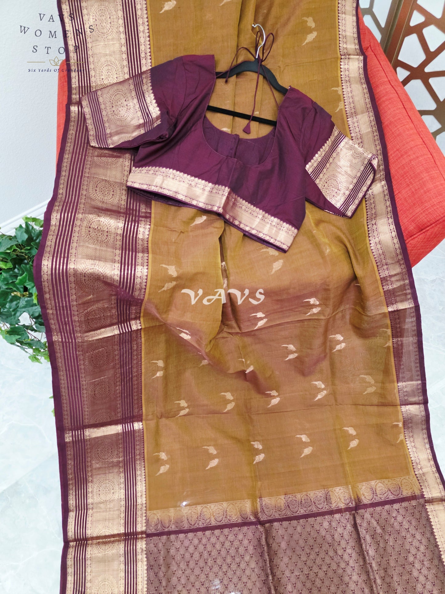 Heritage Antique Bronze Handloom Mangalagiri Pattu Silk Cotton Saree with Wine Blouse Size 42-48
