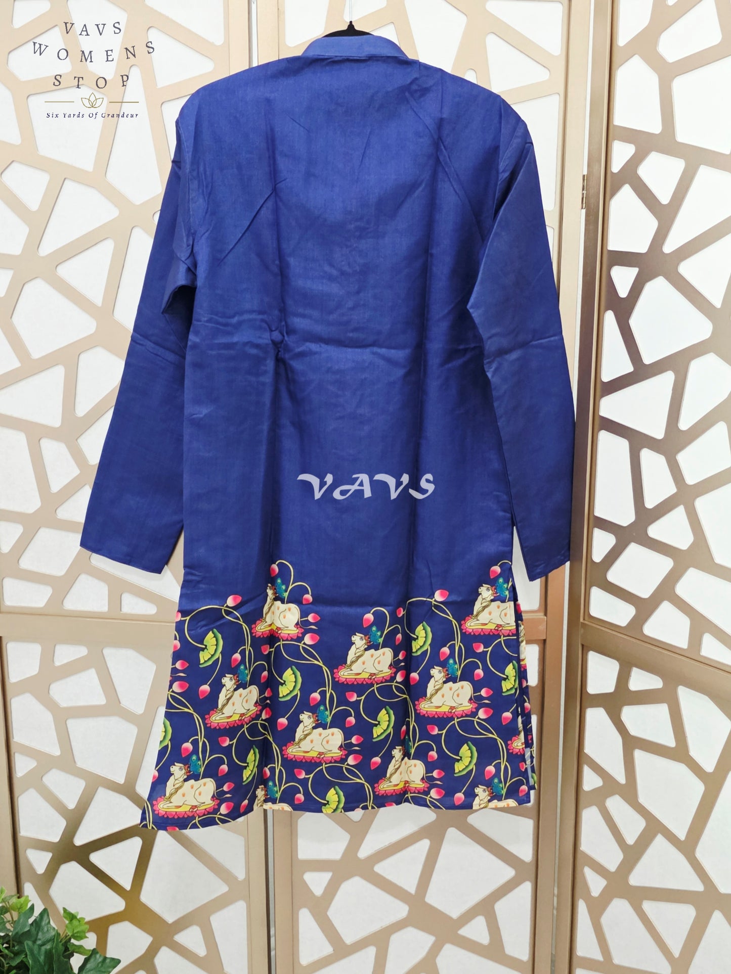 Royal Cobalt Navy Kalamkari Tussar Silk Pichwai Cow Men’s Tailored Kurta – Size Small
