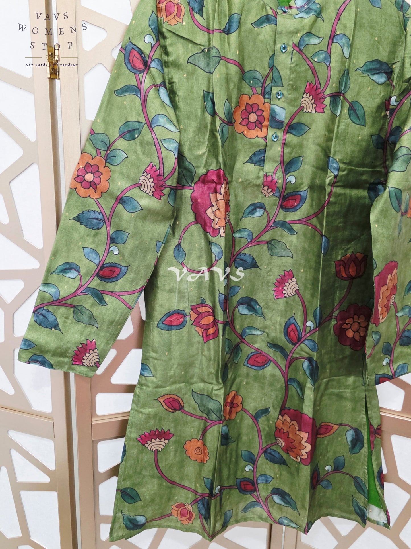 Regal Olive Green Kalamkari Floral Tussar Silk Men’s Tailored Kurta – Size Small