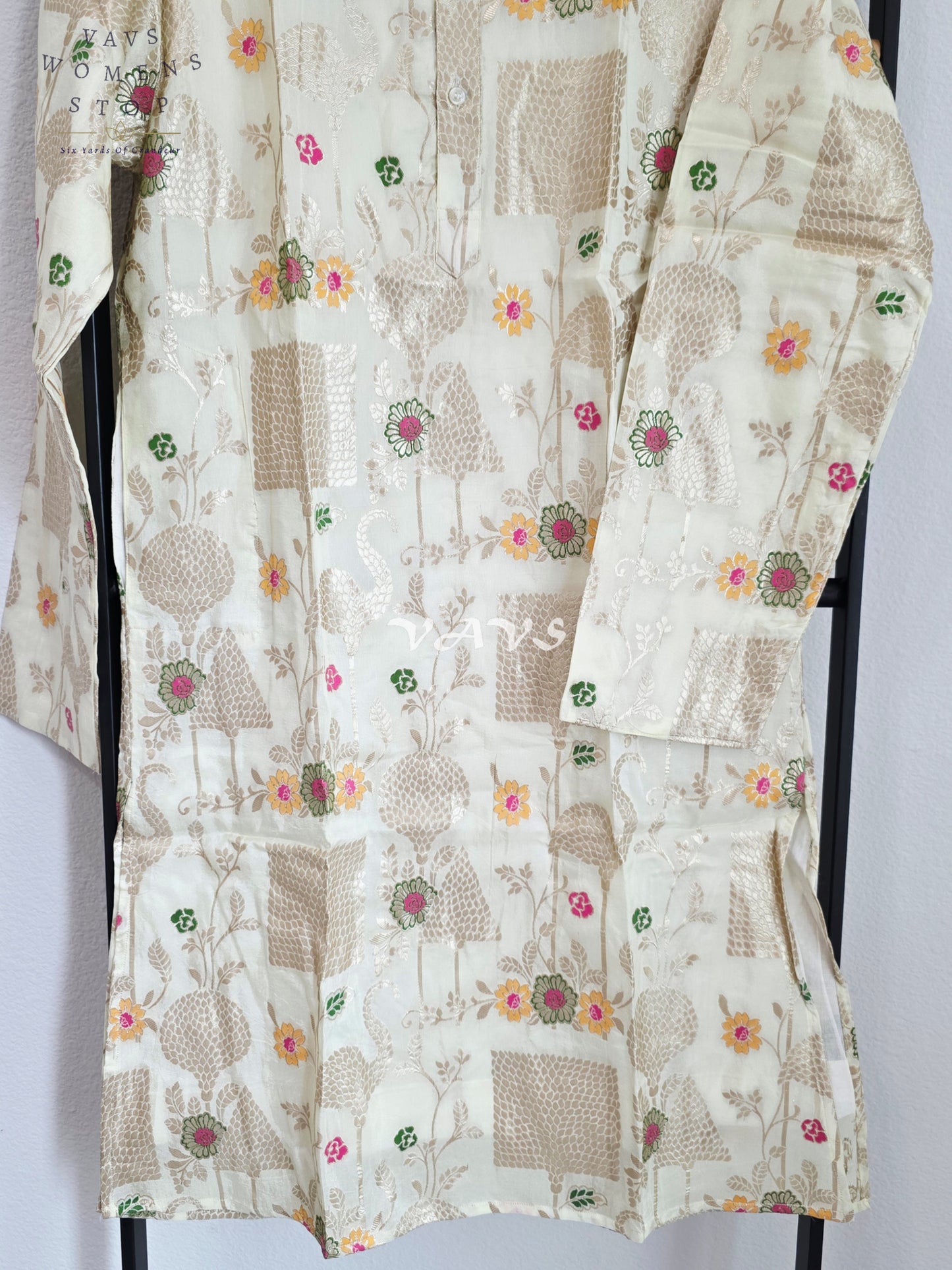 Royal Pearl Ivory & Champagne Gold Soft Banarasi Silk Floral Men’s Designer Kurta – Size Medium