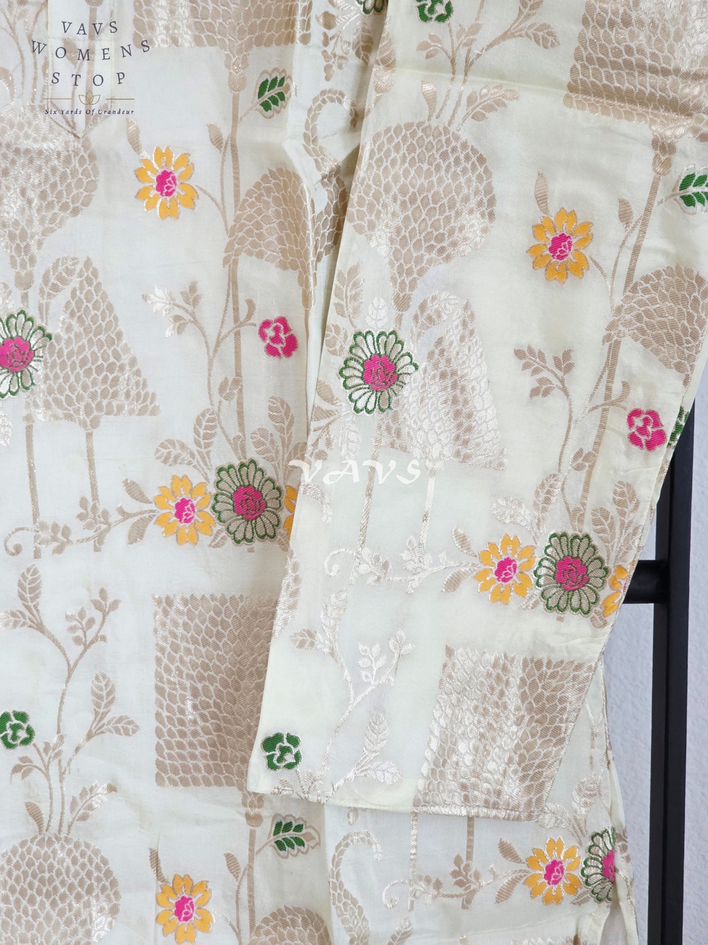 Royal Pearl Ivory & Champagne Gold Soft Banarasi Silk Floral Men’s Designer Kurta – Size Medium