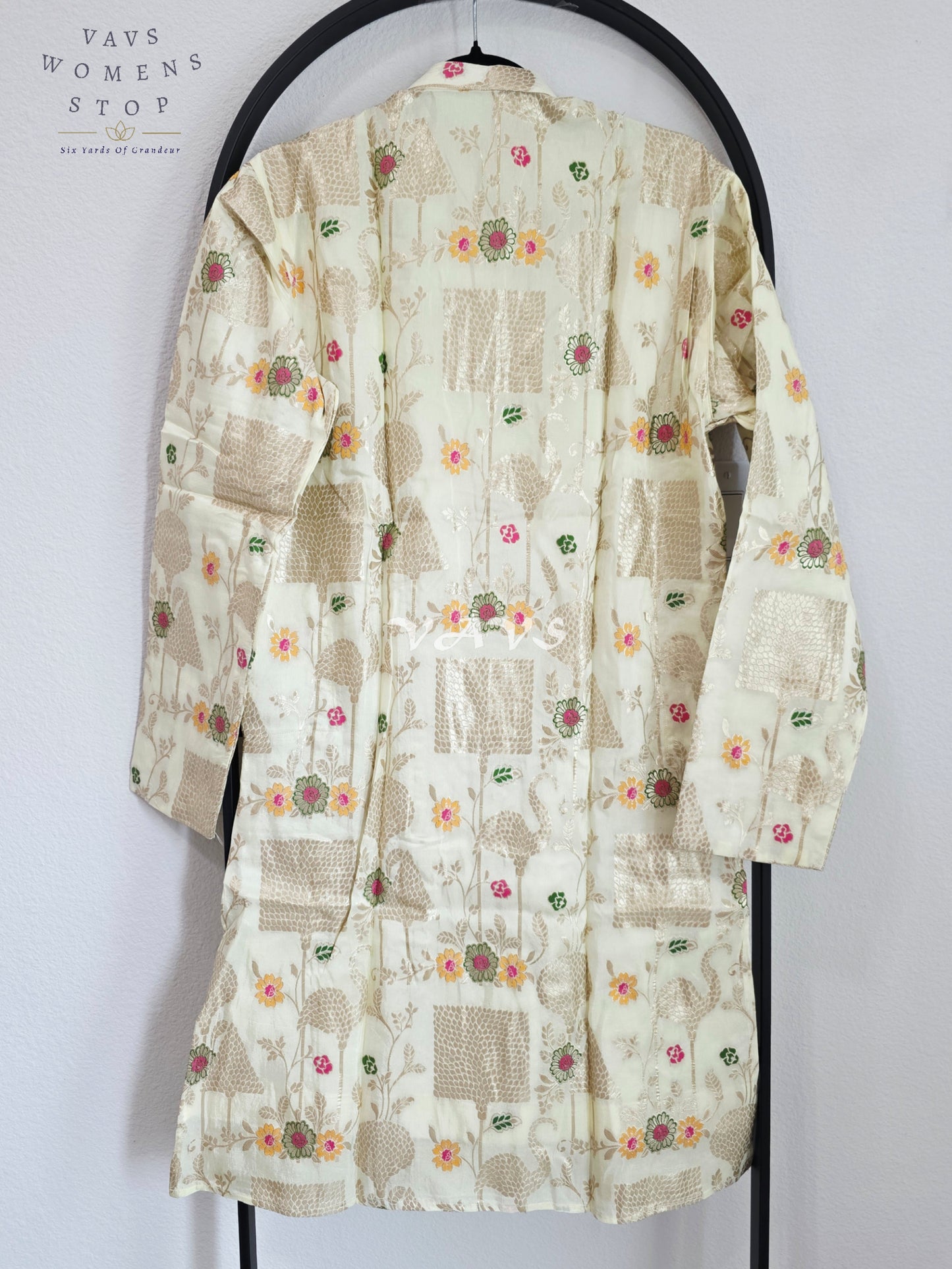 Royal Pearl Ivory & Champagne Gold Soft Banarasi Silk Floral Men’s Designer Kurta – Size Medium