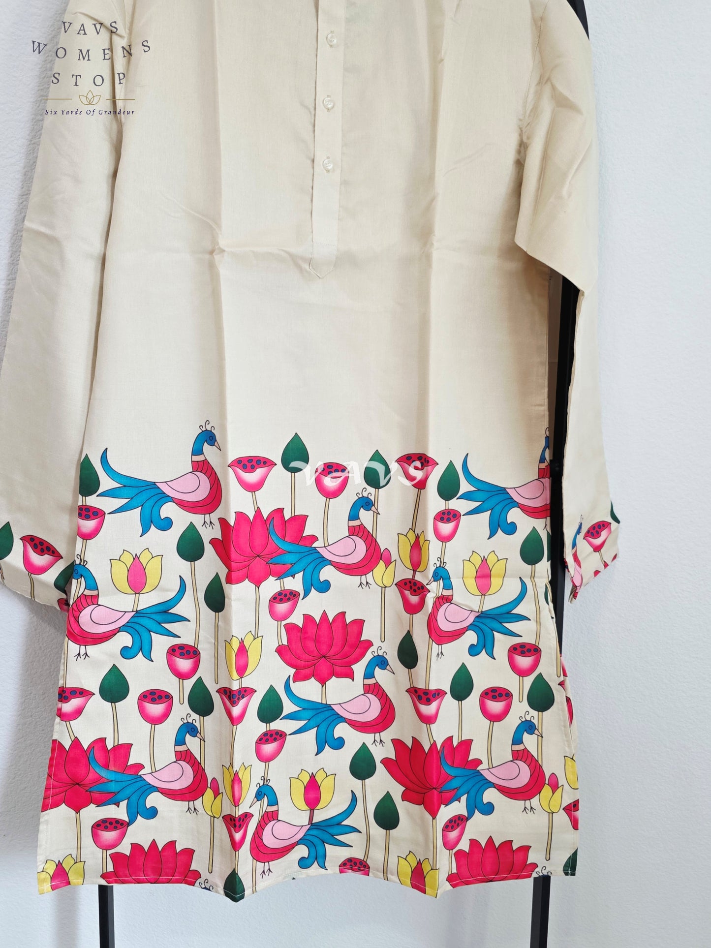Royal Pearl Ivory Kalamkari Tussar Silk Peacock & Lotus Men’s Tailored Kurta – Size Large