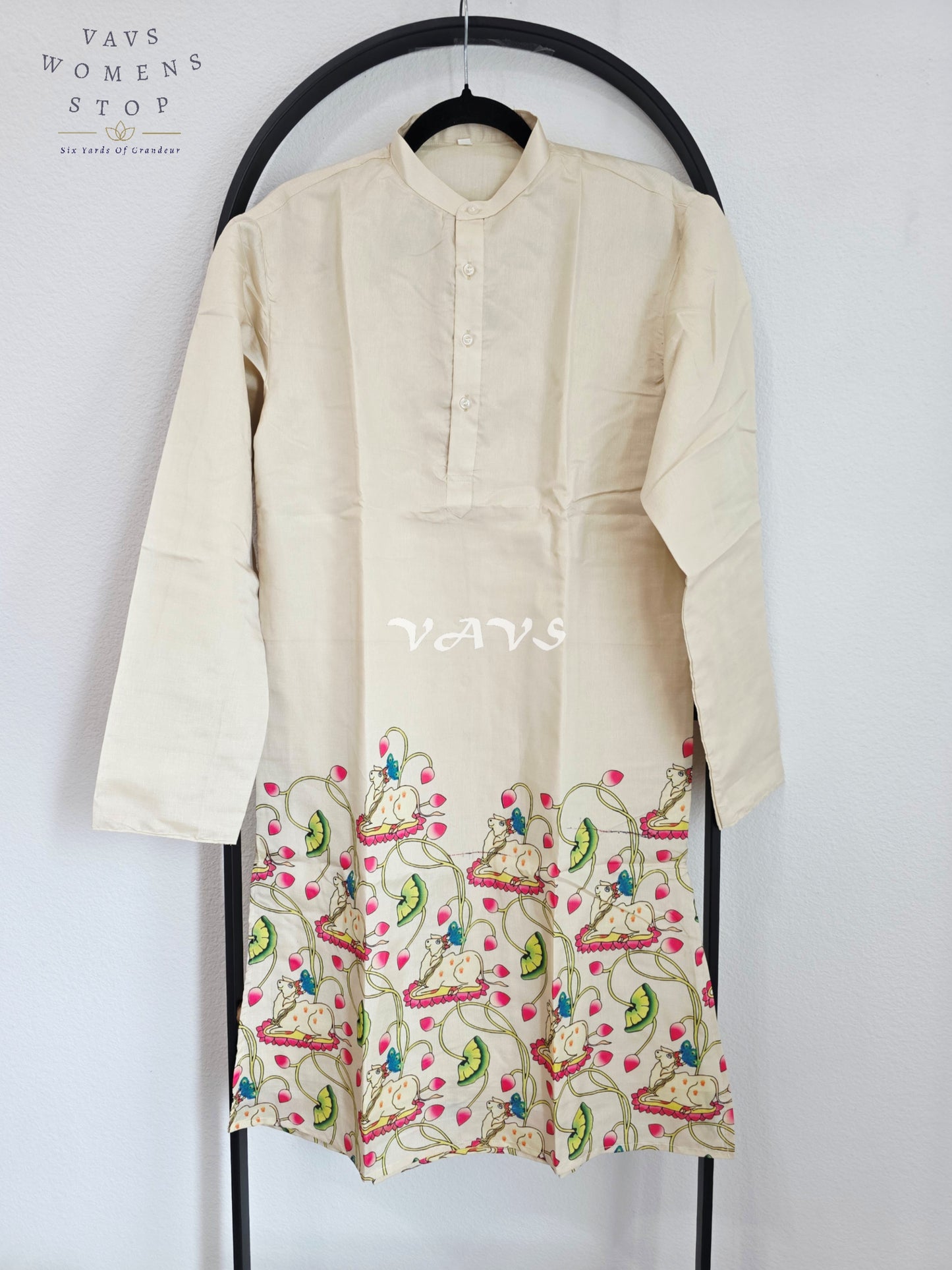 Royal Pearl Ivory Kalamkari Tussar Silk Pichwai Cow Men’s Tailored Kurta – Size Small