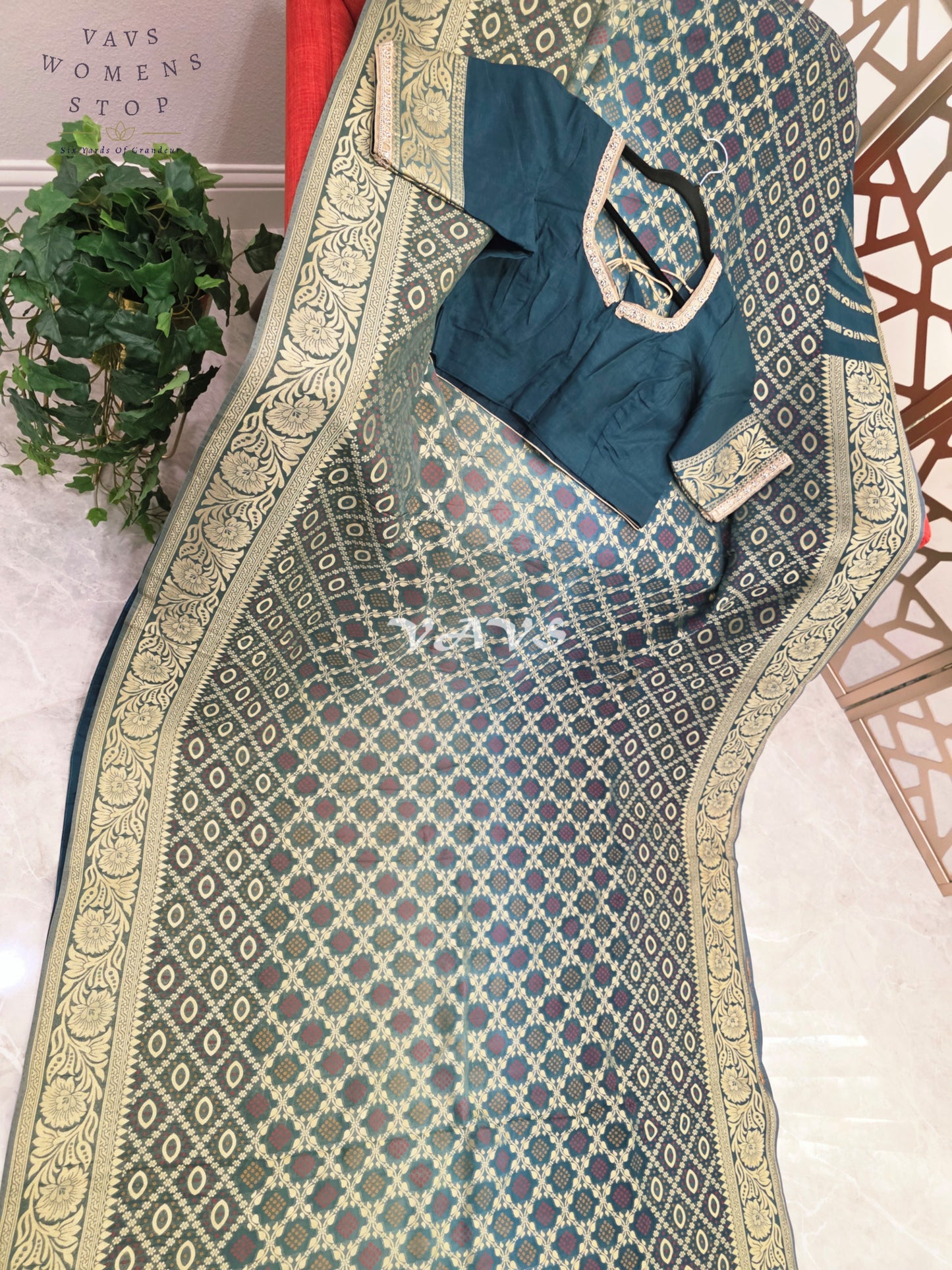 Royal Emerald & Peacock Teal Shaded Bandhani Viscose Georgette Saree with Stitched Blouse Size 42–48
