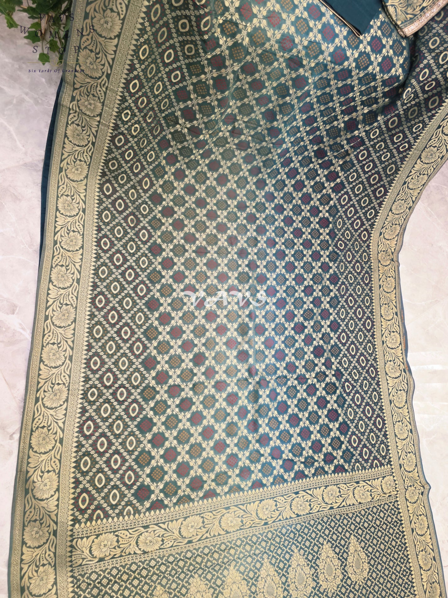 Royal Emerald & Peacock Teal Shaded Bandhani Viscose Georgette Saree with Stitched Blouse Size 42–48