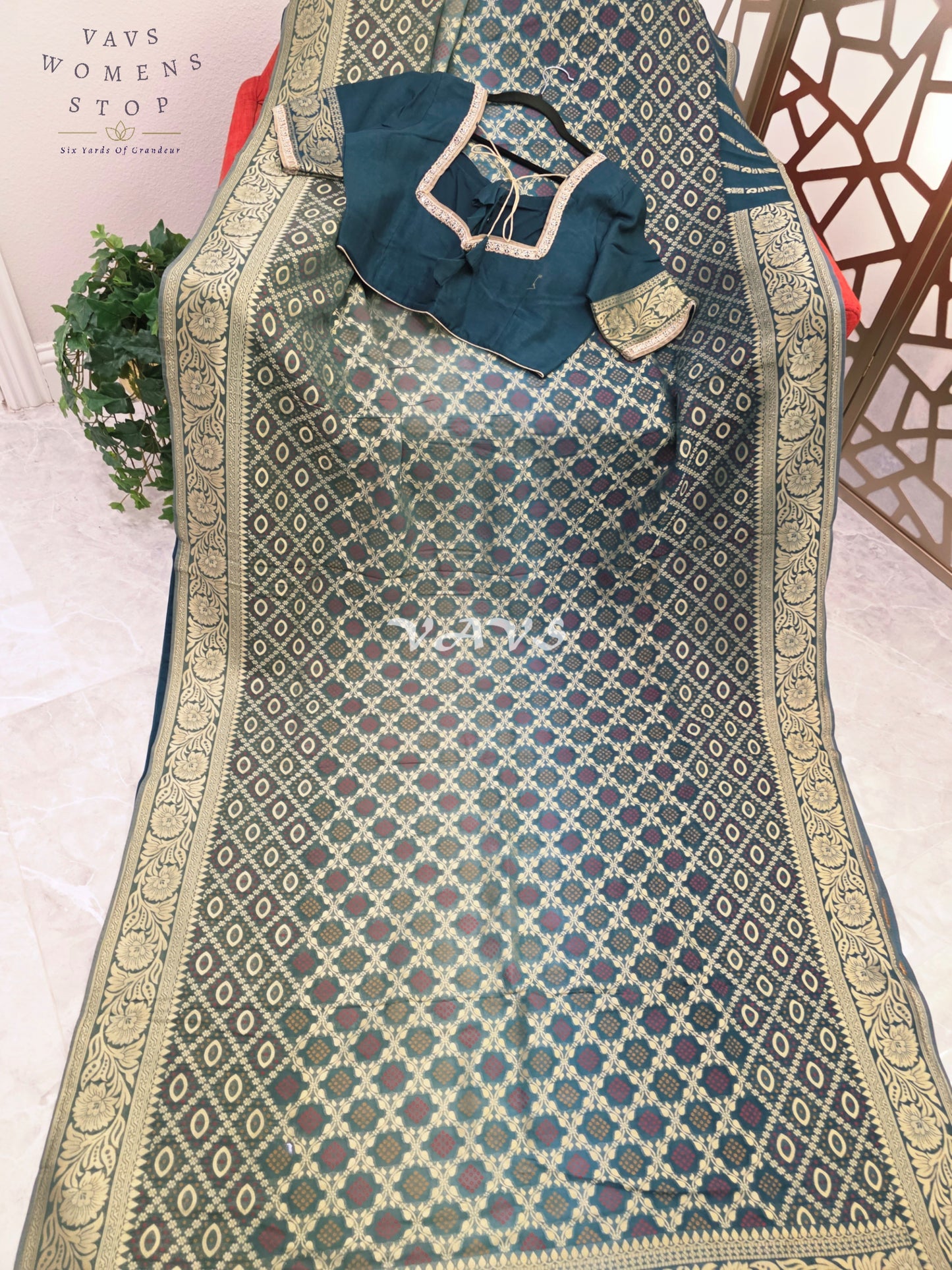 Royal Emerald & Peacock Teal Shaded Bandhani Viscose Georgette Saree with Stitched Blouse Size 42–48