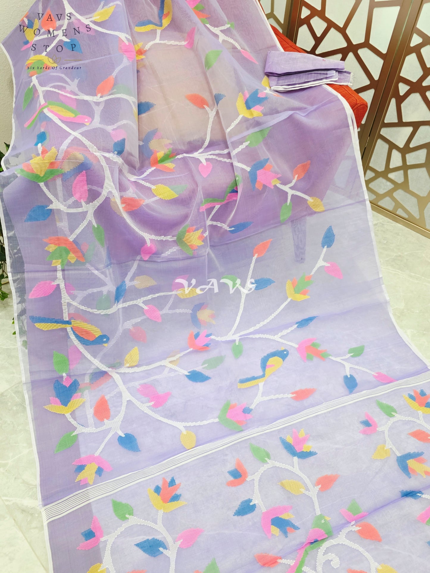 Soft Lavender Pure Muslin Silk Jamdani Saree with Multicolor Bird & Floral Motifs and Stitched Scalloped Blouse Size 40, Extendable to 46