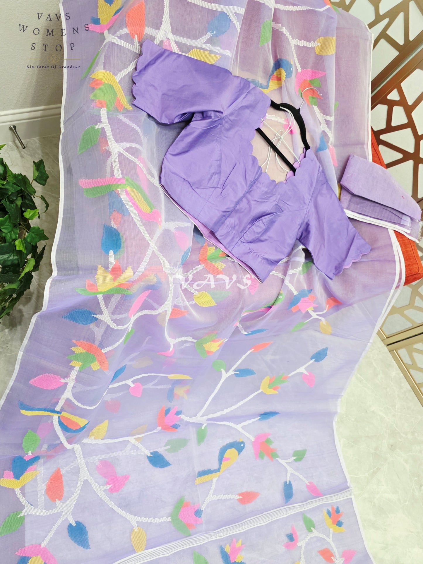 Soft Lavender Pure Muslin Silk Jamdani Saree with Multicolor Bird & Floral Motifs and Stitched Scalloped Blouse Size 40, Extendable to 46