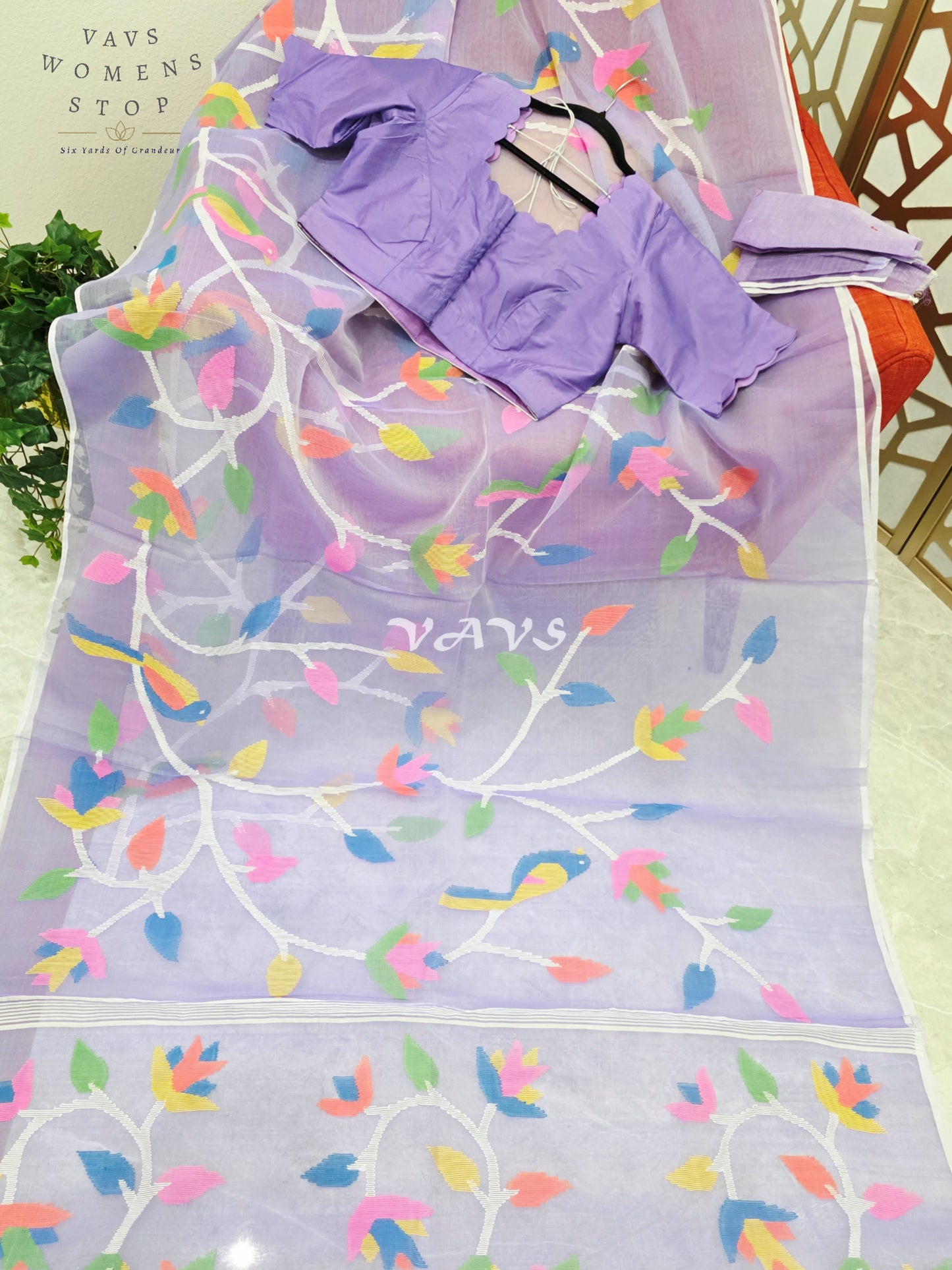 Soft Lavender Pure Muslin Silk Jamdani Saree with Multicolor Bird & Floral Motifs and Stitched Scalloped Blouse Size 40, Extendable to 46