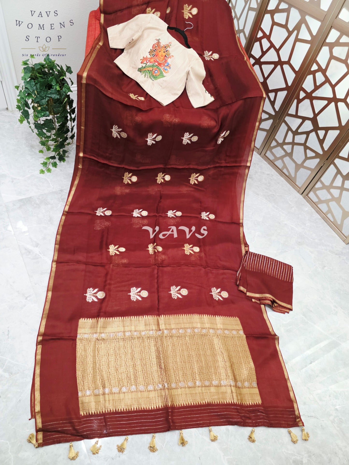 Garnet Maroon Pure Manipuri Kota Silk Saree with Gold Pallu & Ivory Lord Krishna Digital Print Stitched Blouse Size 38, Extendable to 44
